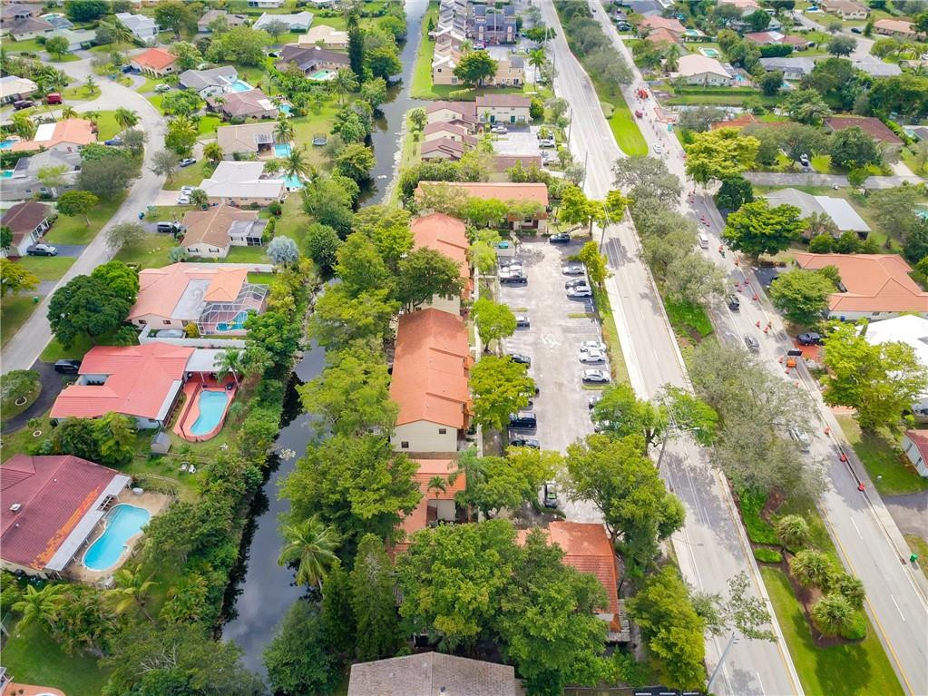 Lovins Townhouses - Residential