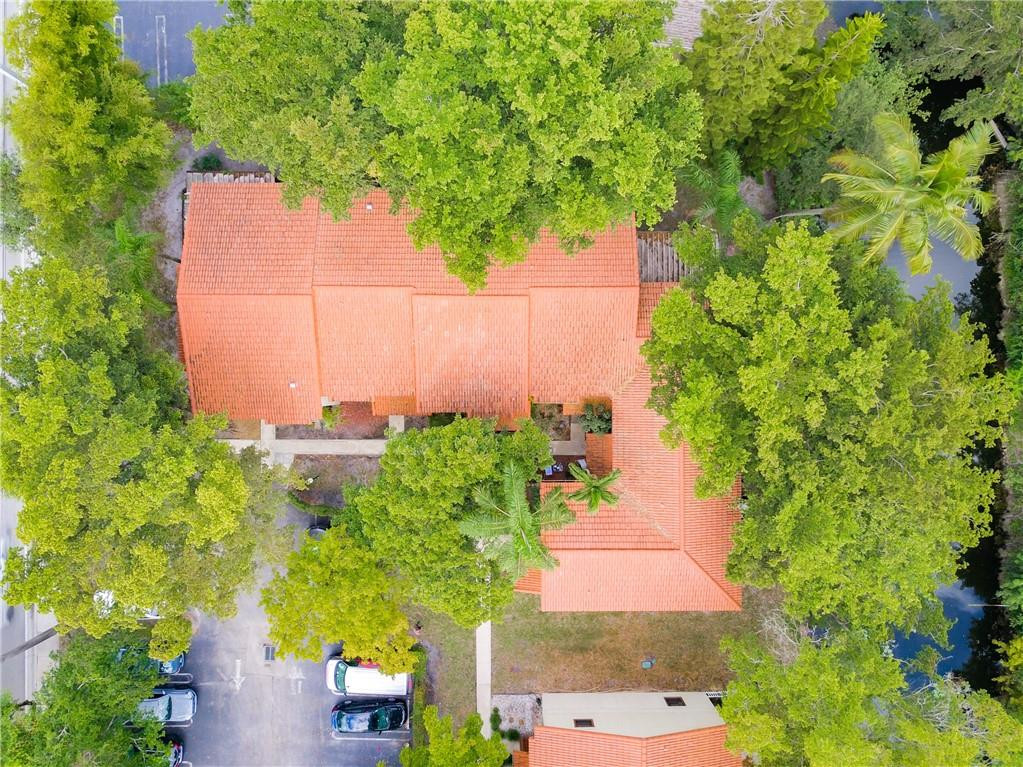 Lovins Townhouses - Residential