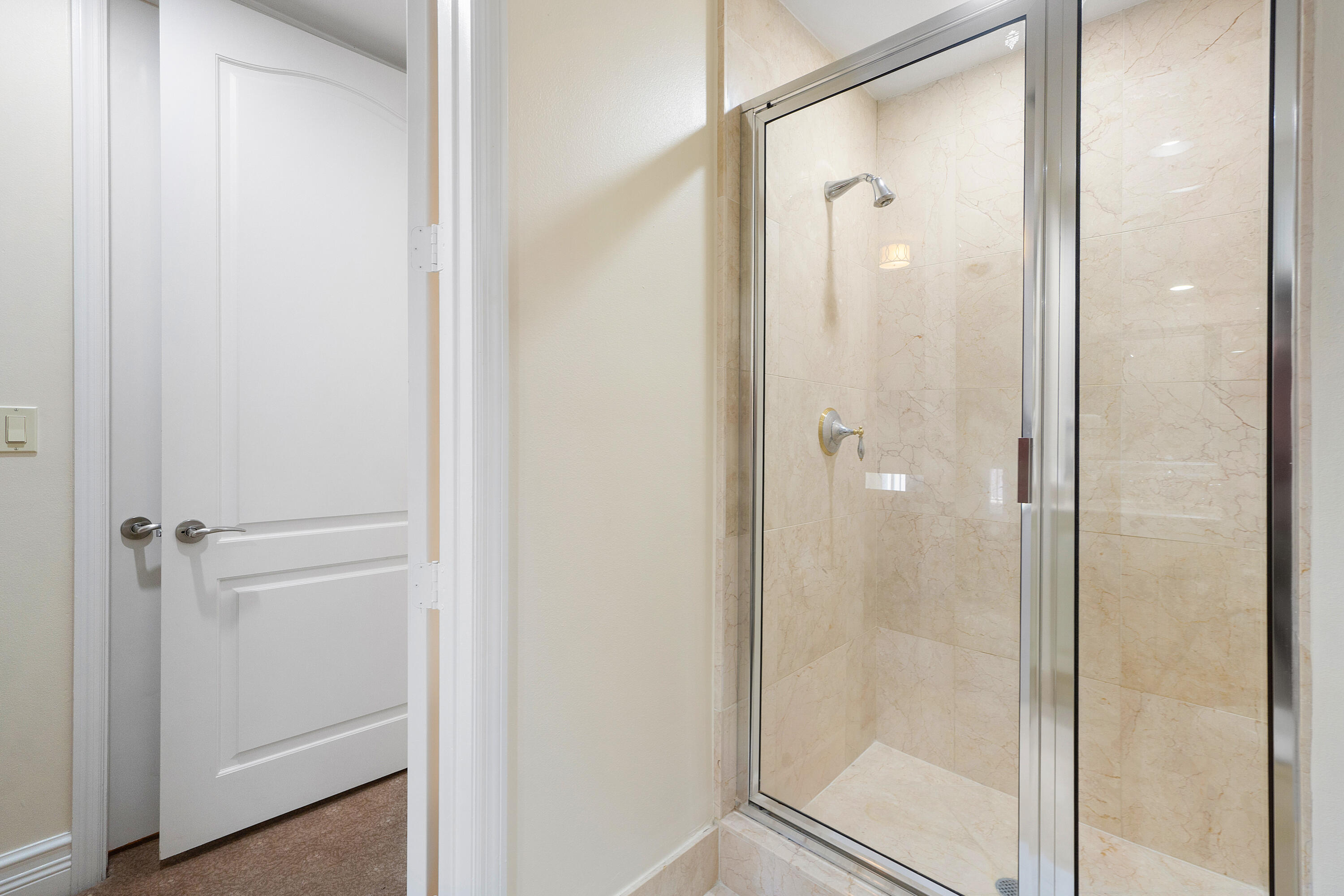 ESPLANADE GRANDE CONDO - Residential Lease
