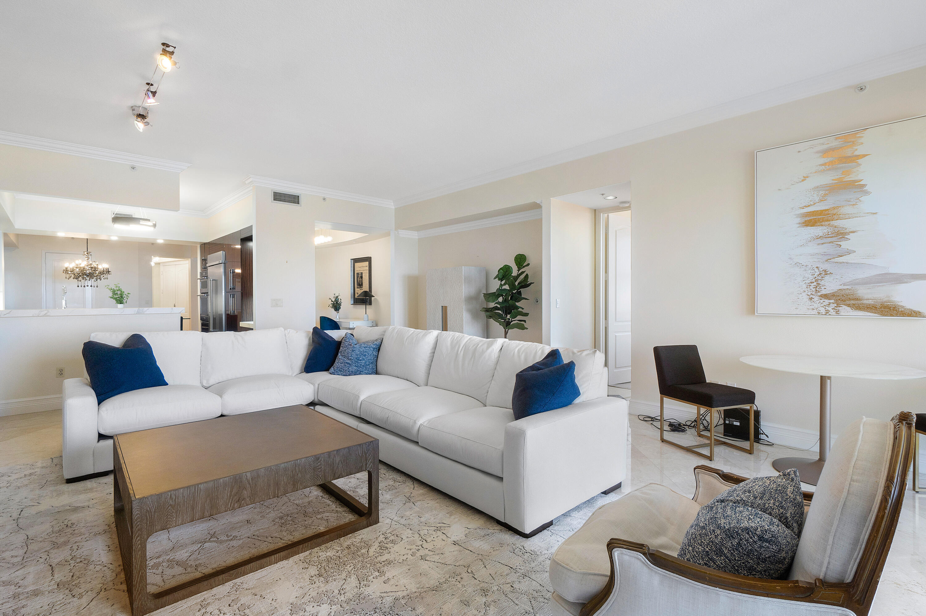 ESPLANADE GRANDE CONDO - Residential Lease