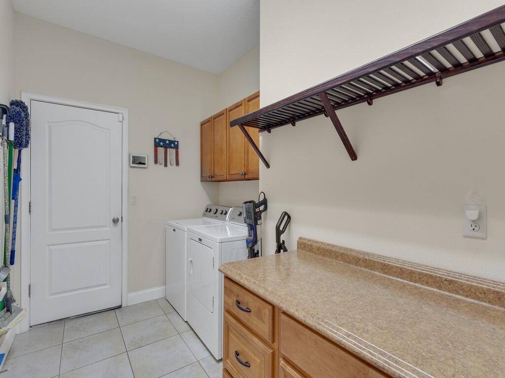 CROSS CREEK LAKE ESTATES - Residential