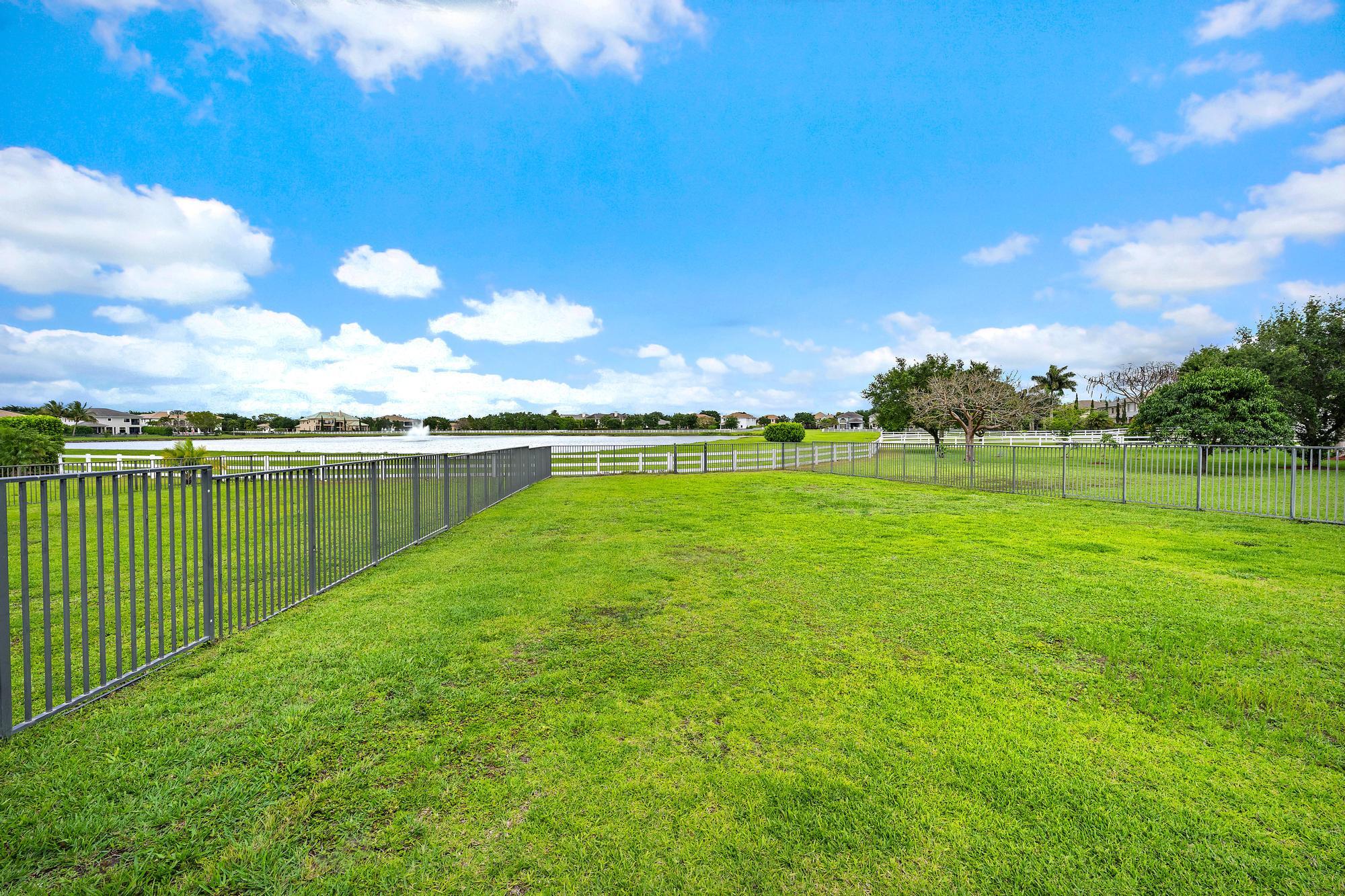 EQUUS - Residential