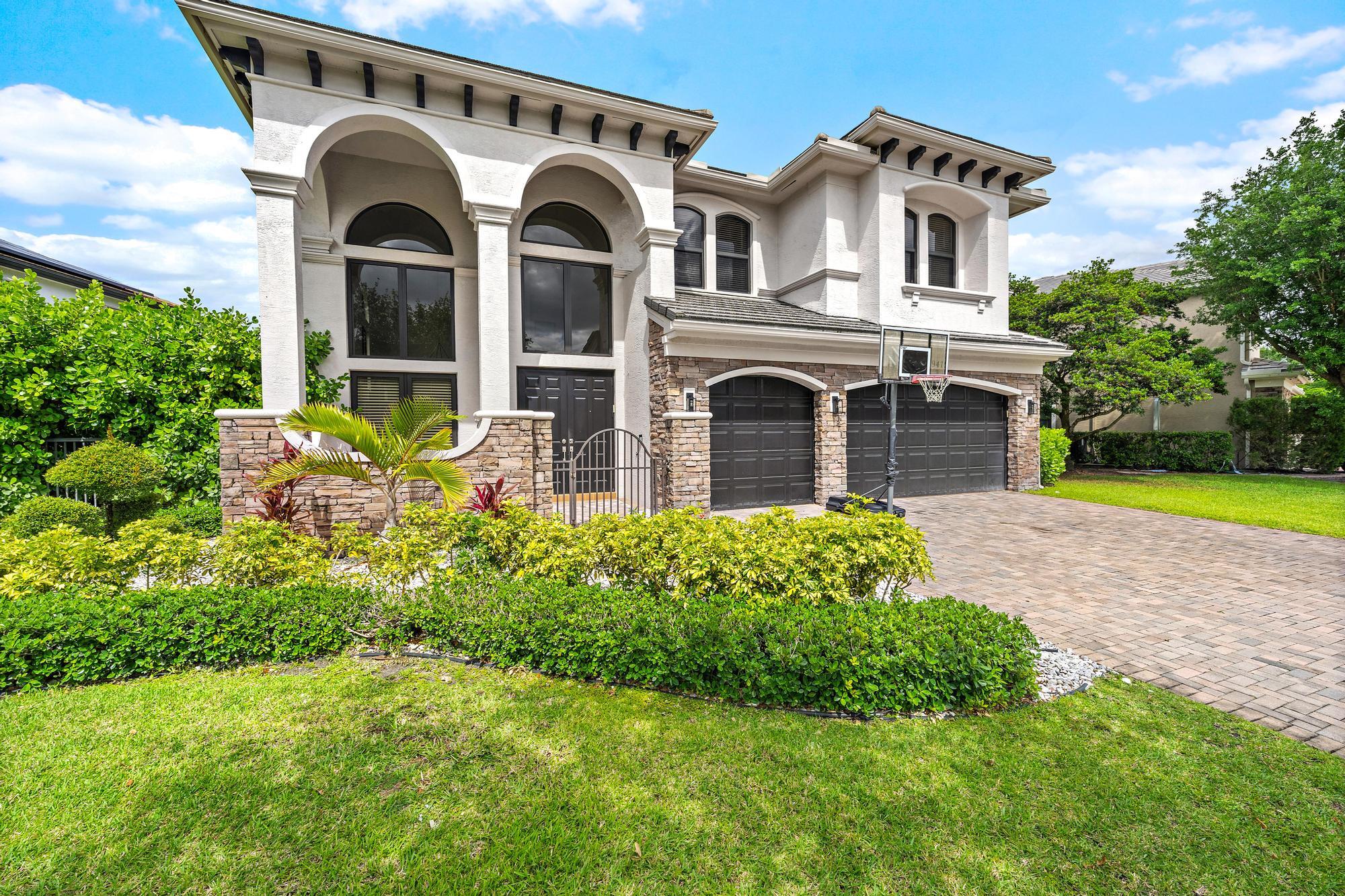 EQUUS - Residential