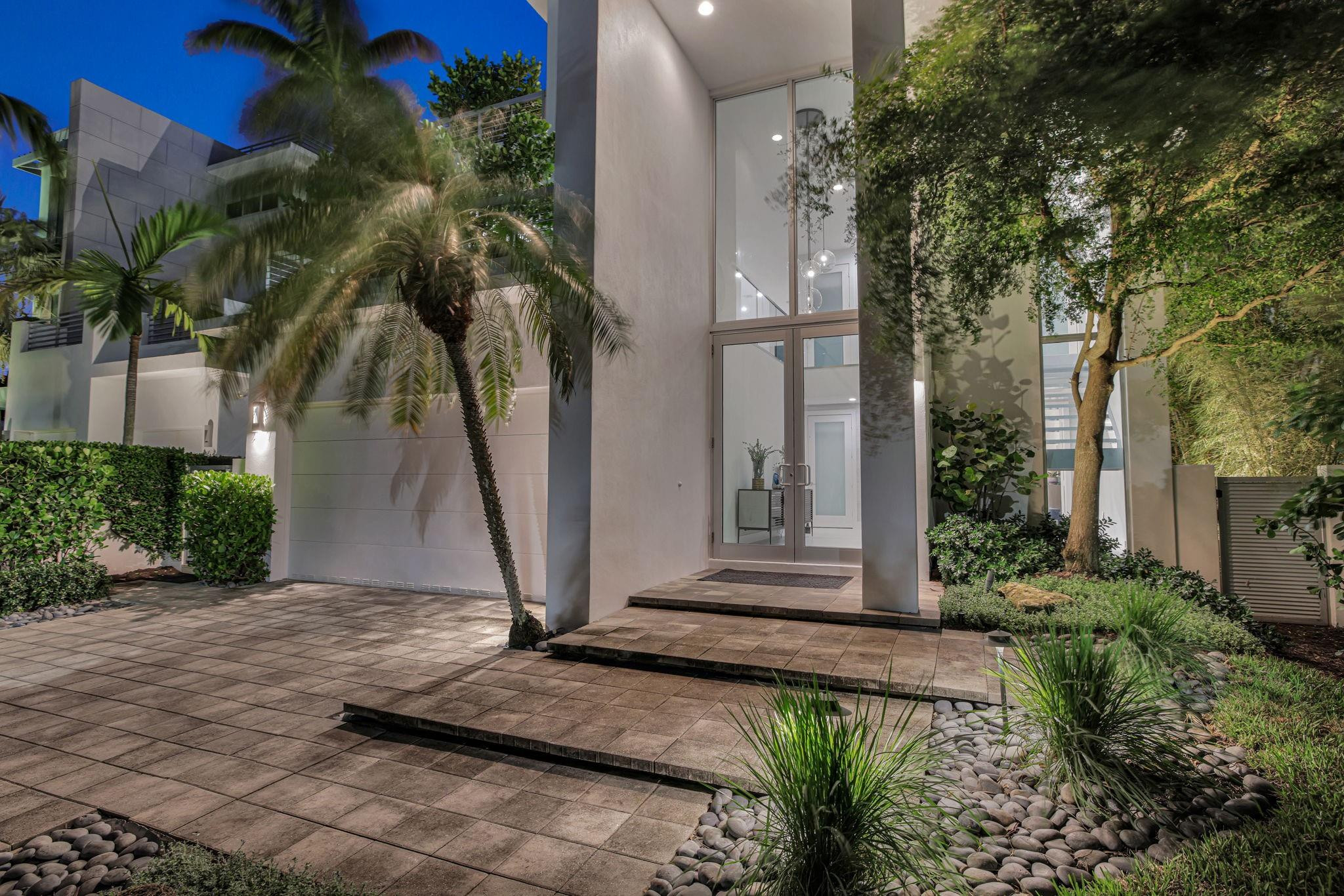 LAUDERDALE BEACH - Residential