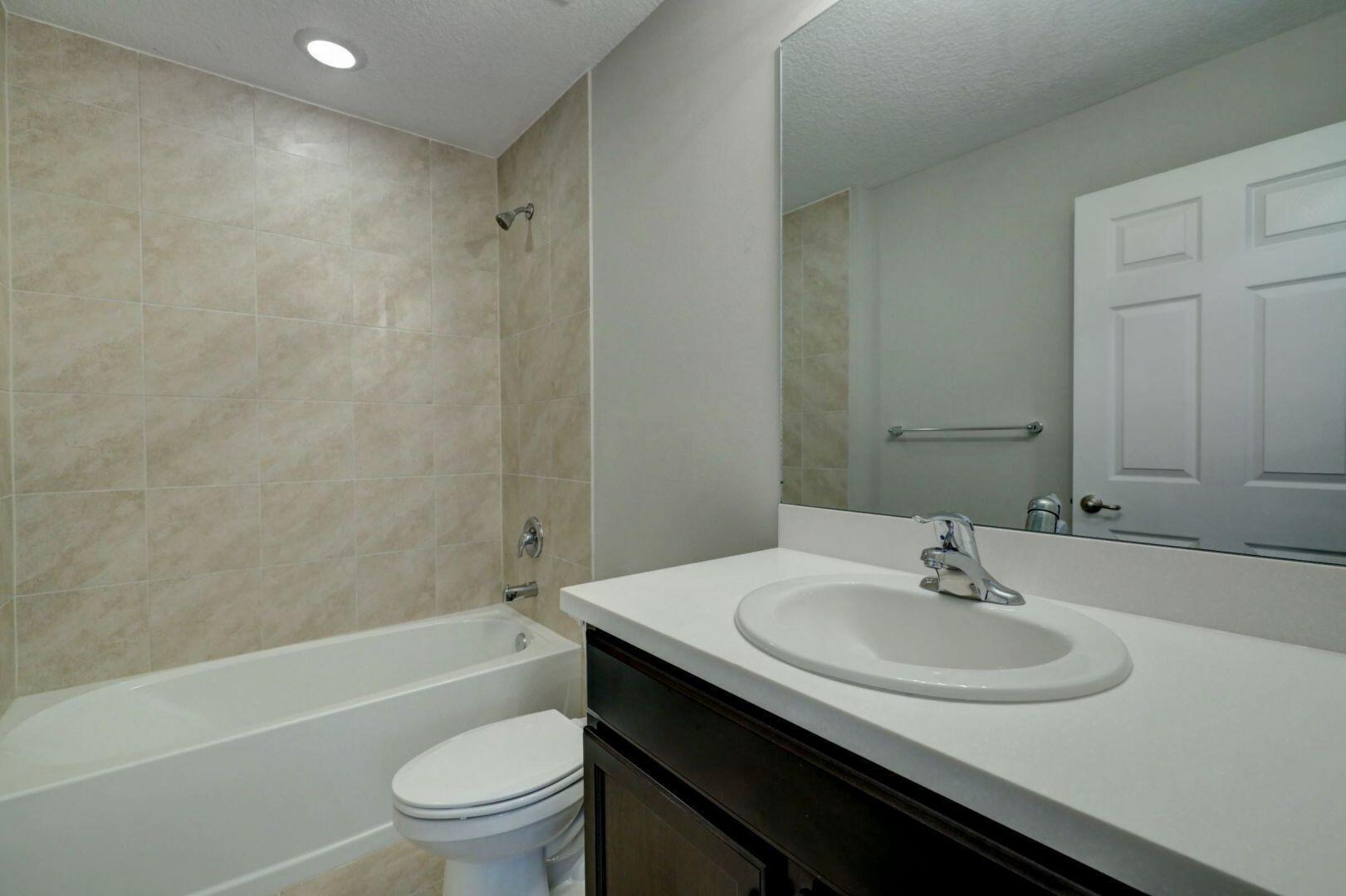 PORT ST LUCIE SECTION 48 1ST REPLAT - Residential