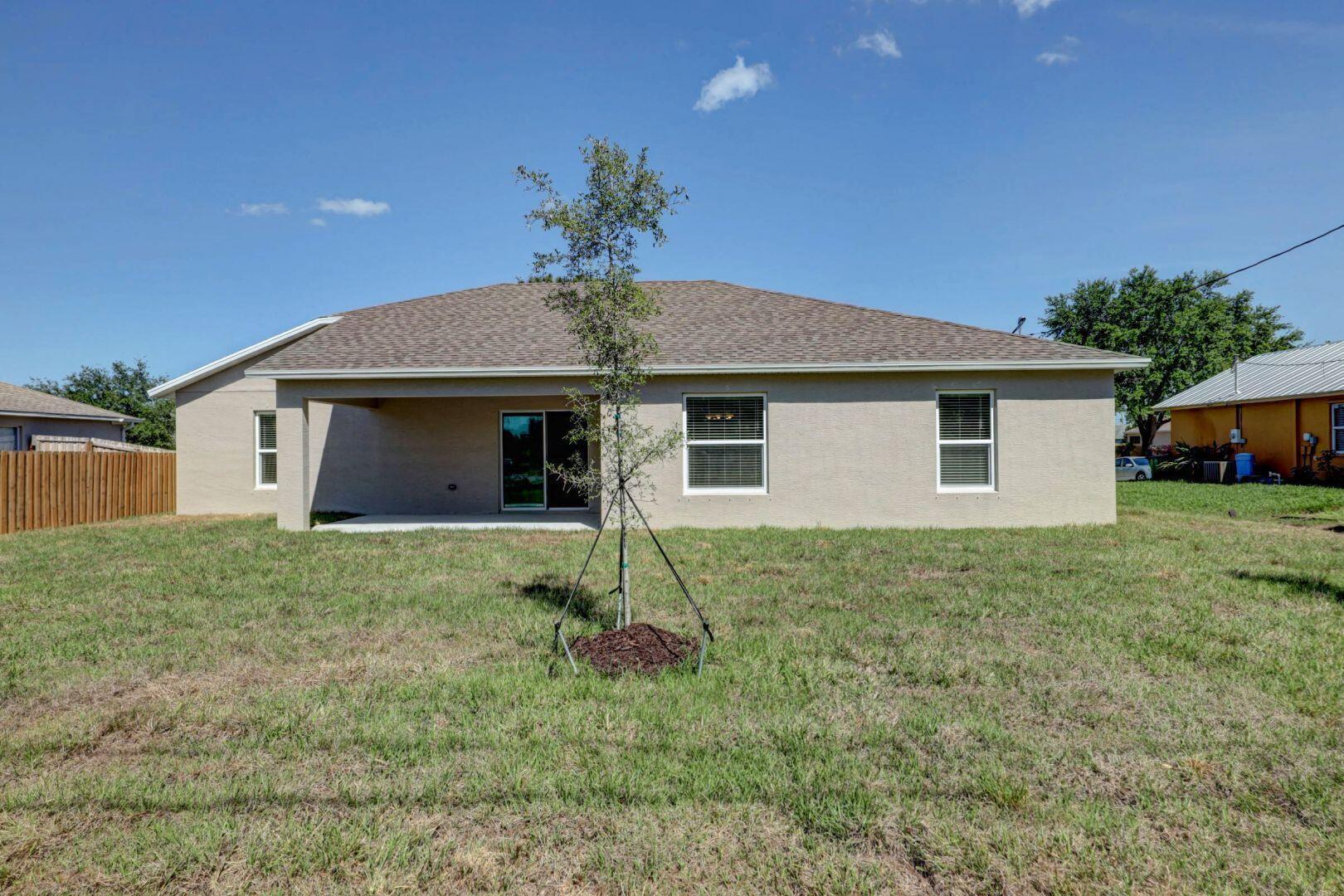 PORT ST LUCIE SECTION 48 1ST REPLAT - Residential
