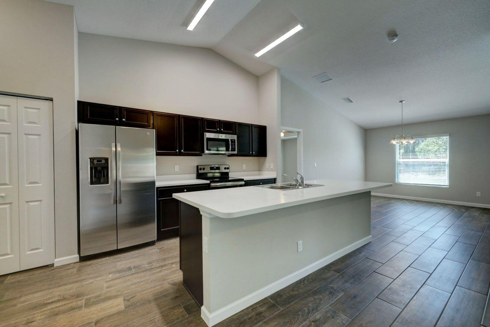 PORT ST LUCIE SECTION 48 1ST REPLAT - Residential