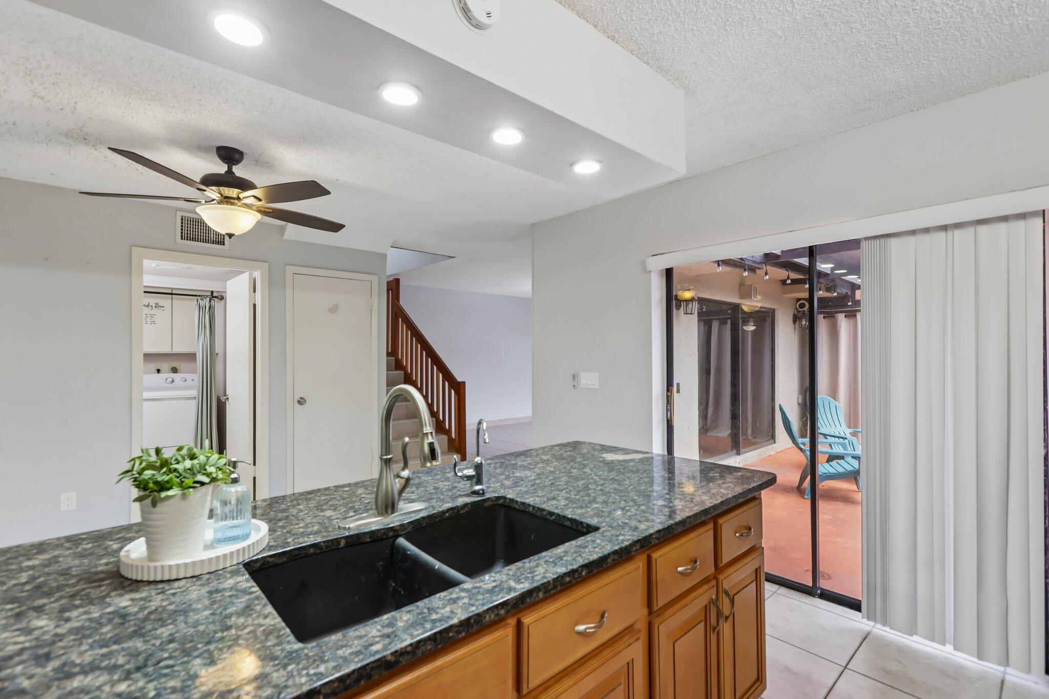 C H E ACRES - Residential