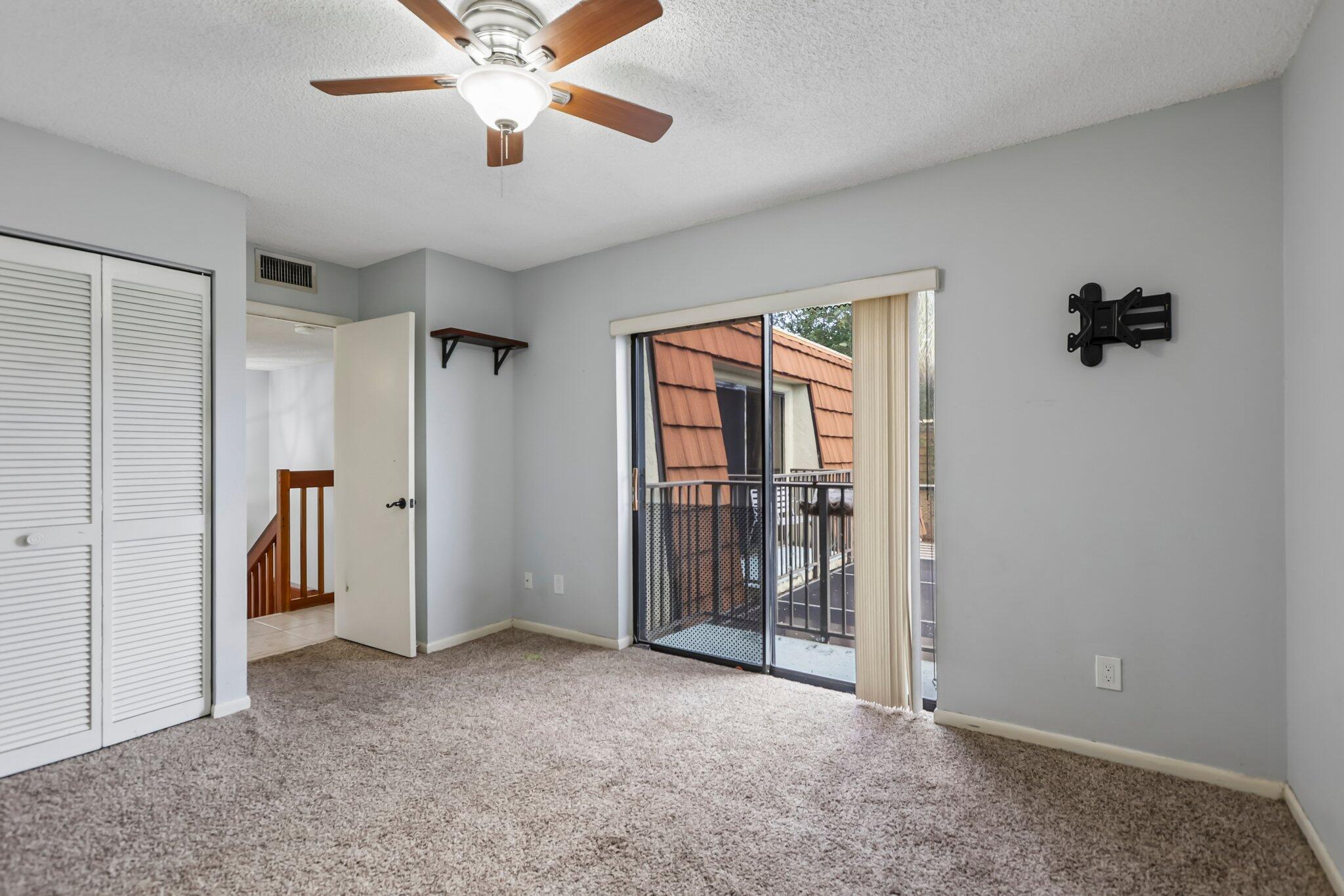 C H E ACRES - Residential
