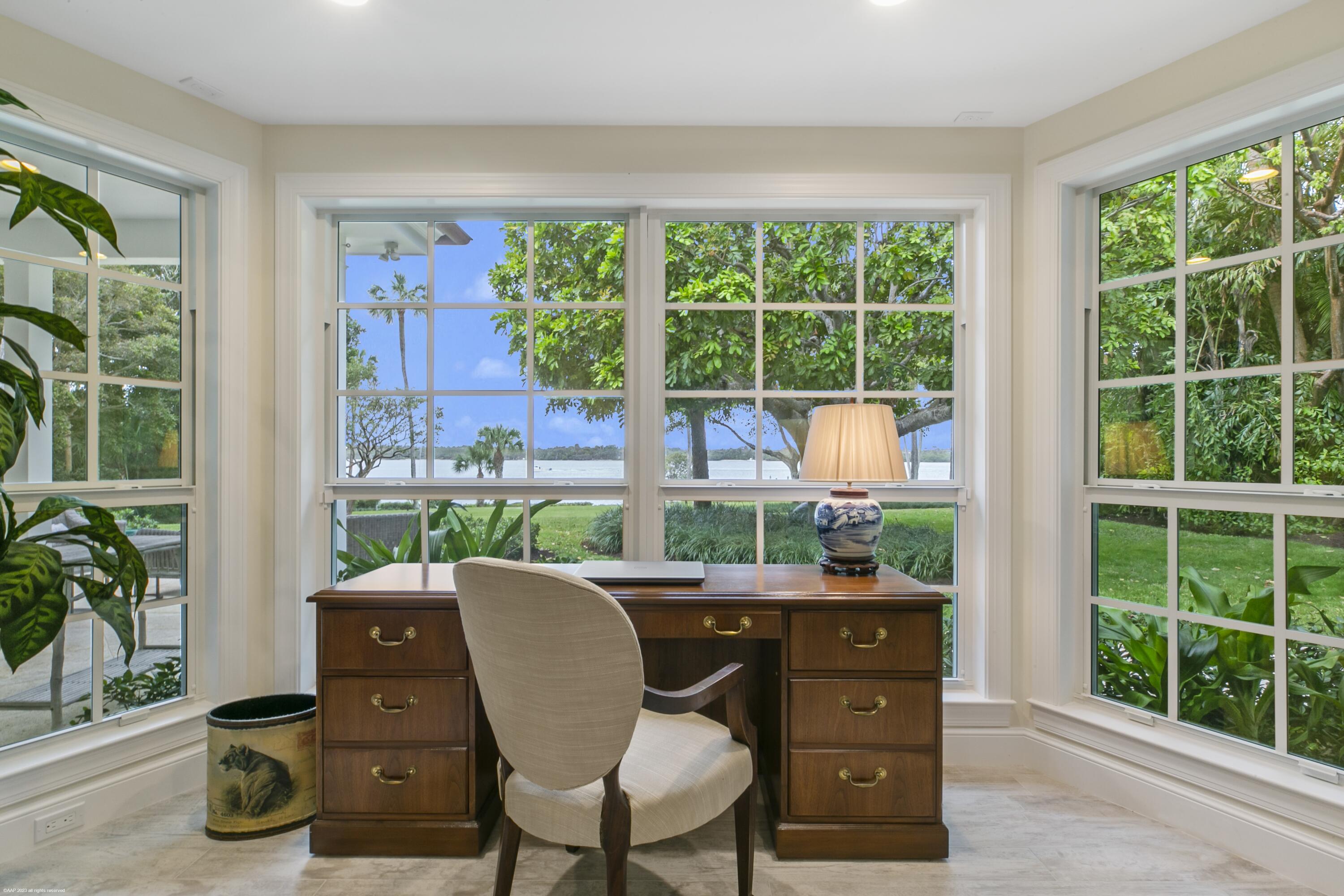 JUPITER ISLAND - Residential