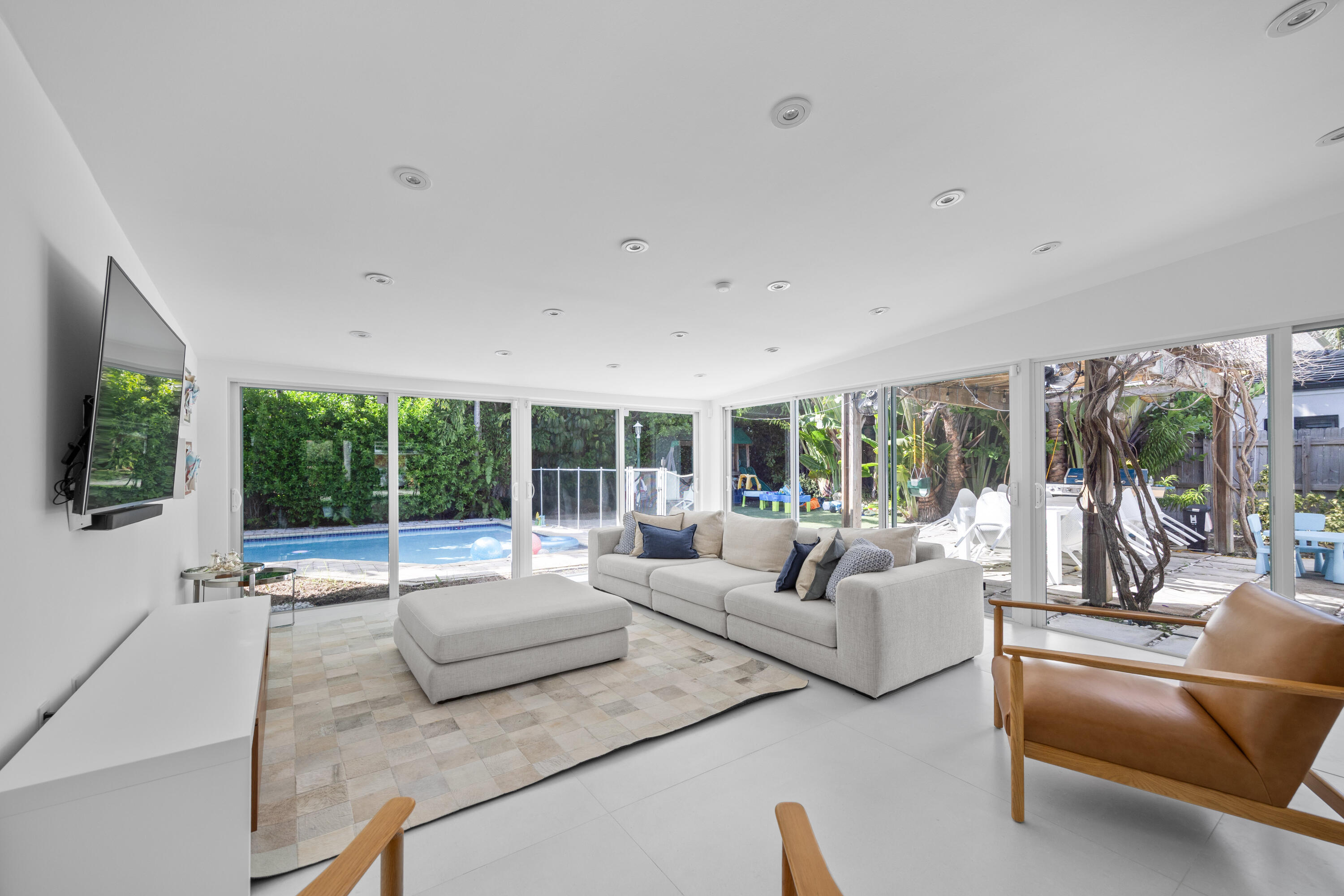 BISCAYNE KEY ESTATES - Residential Lease