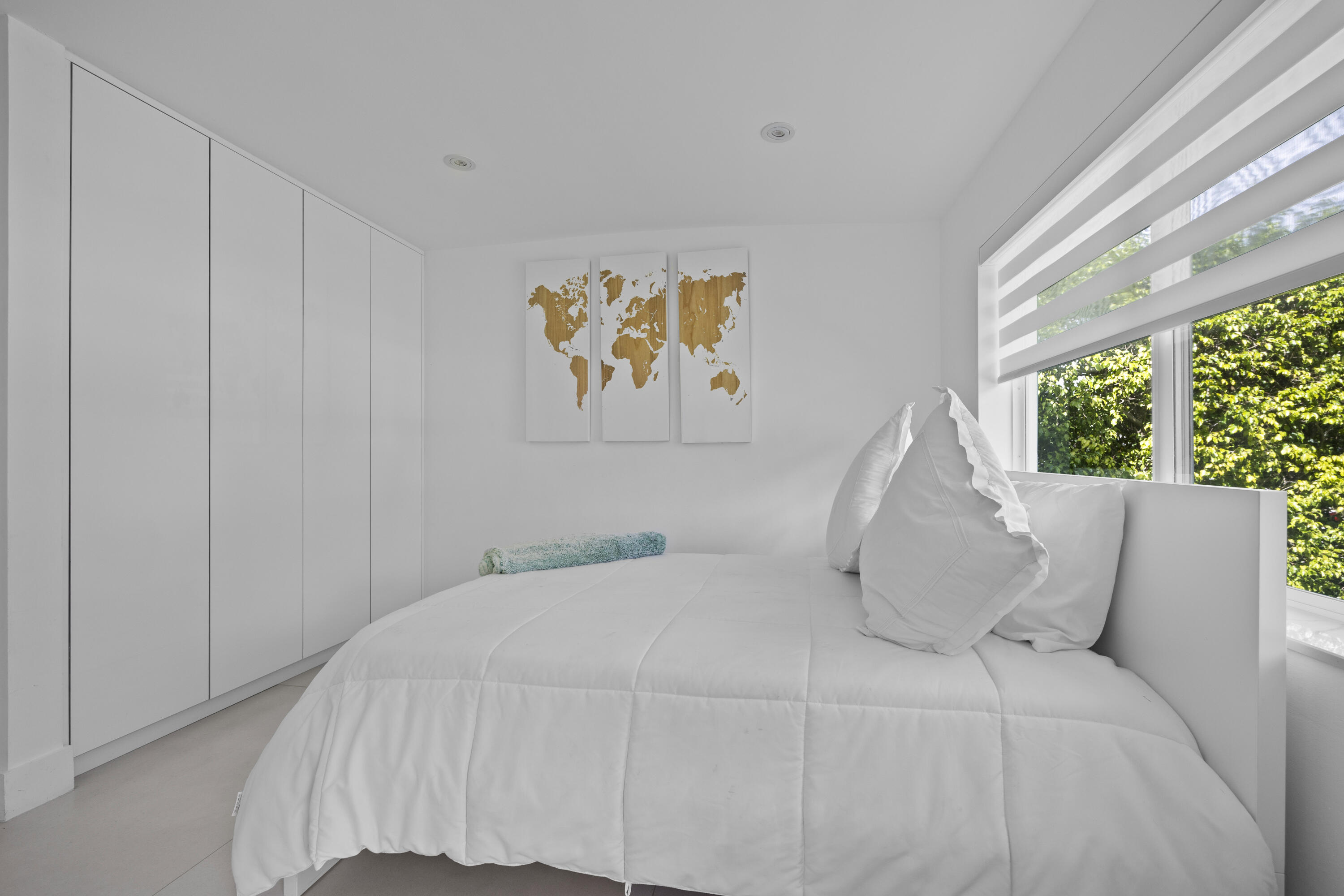 BISCAYNE KEY ESTATES - Residential Lease