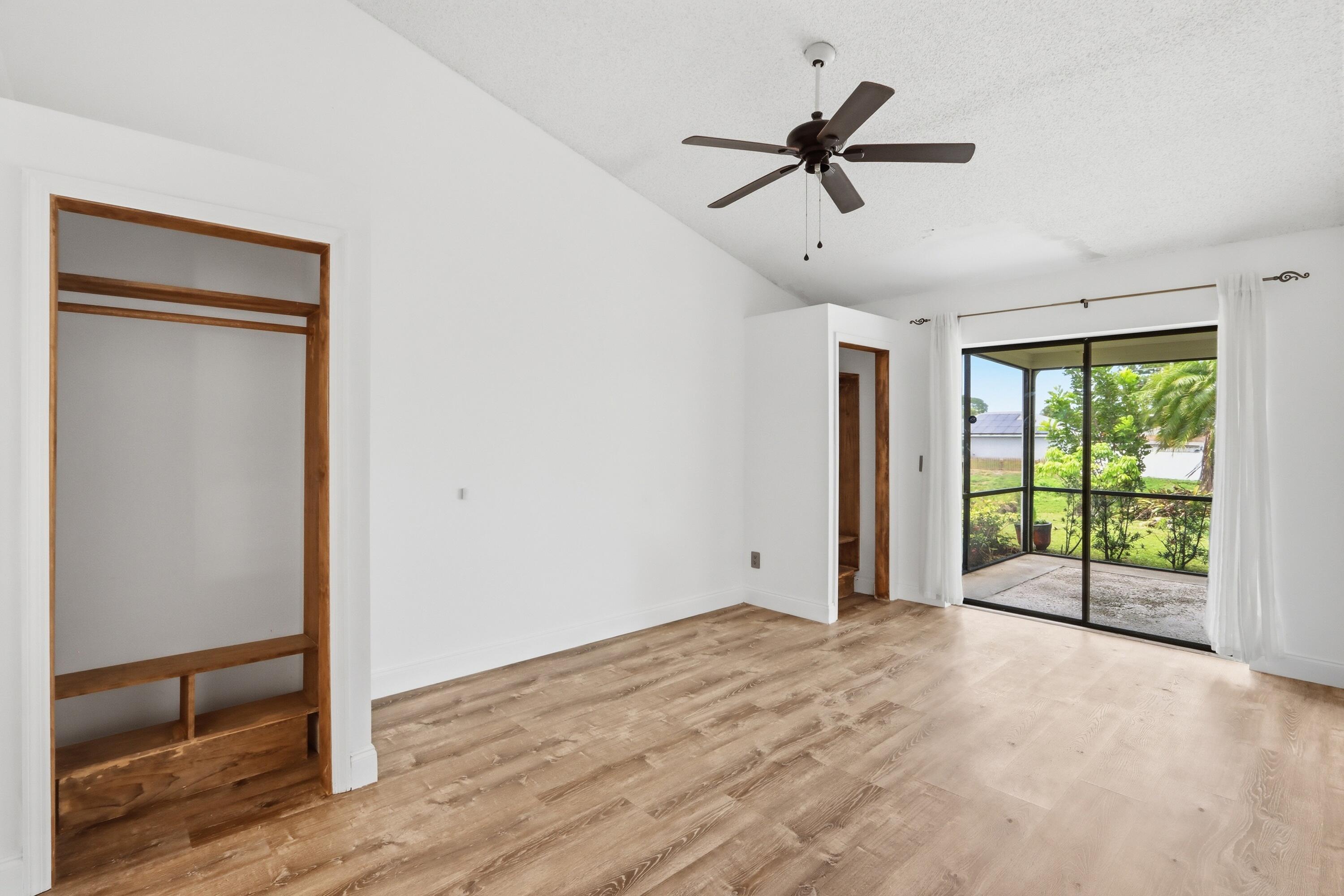 PORT ST LUCIE SECTION 13 - Residential