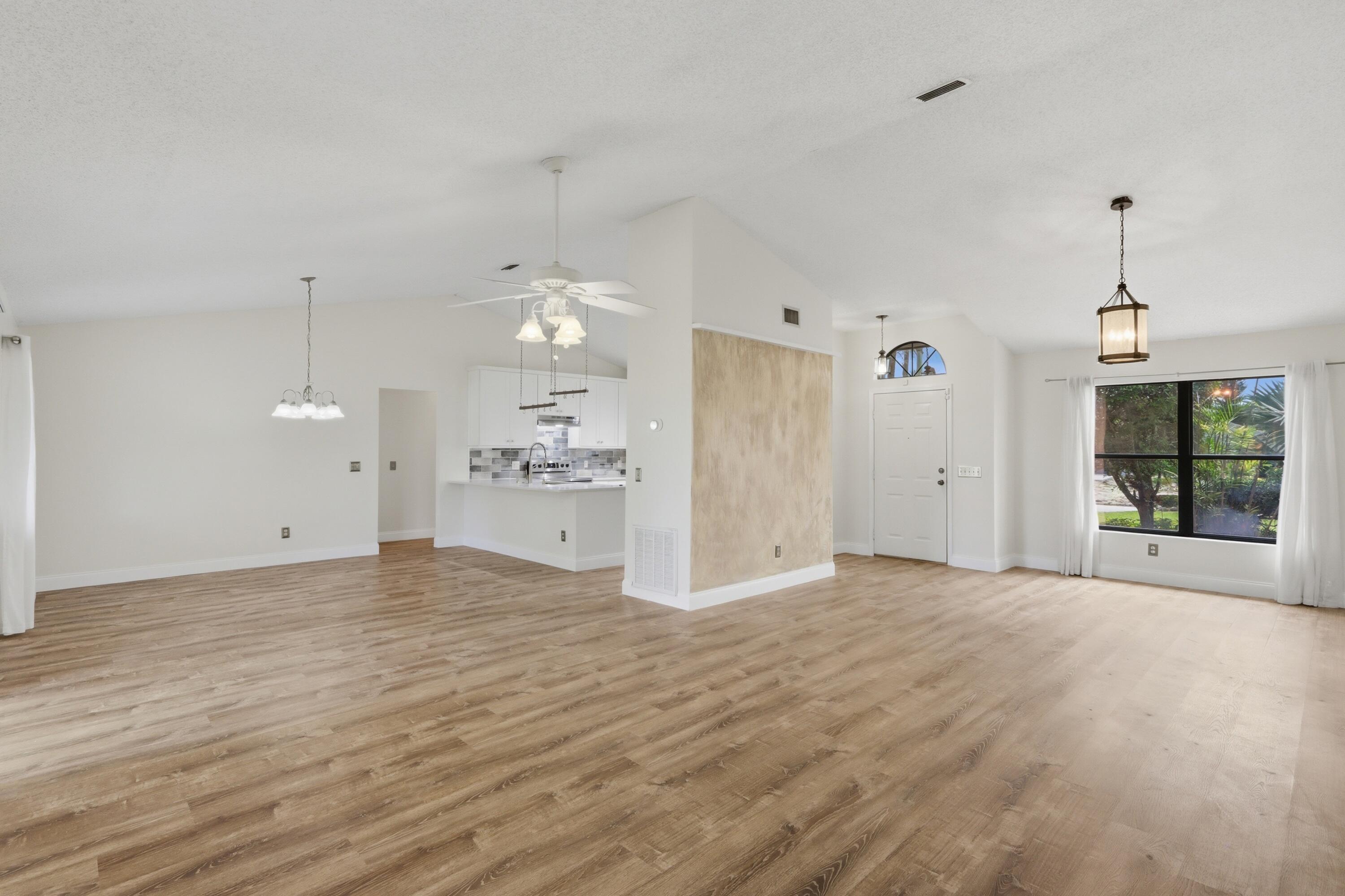 PORT ST LUCIE SECTION 13 - Residential