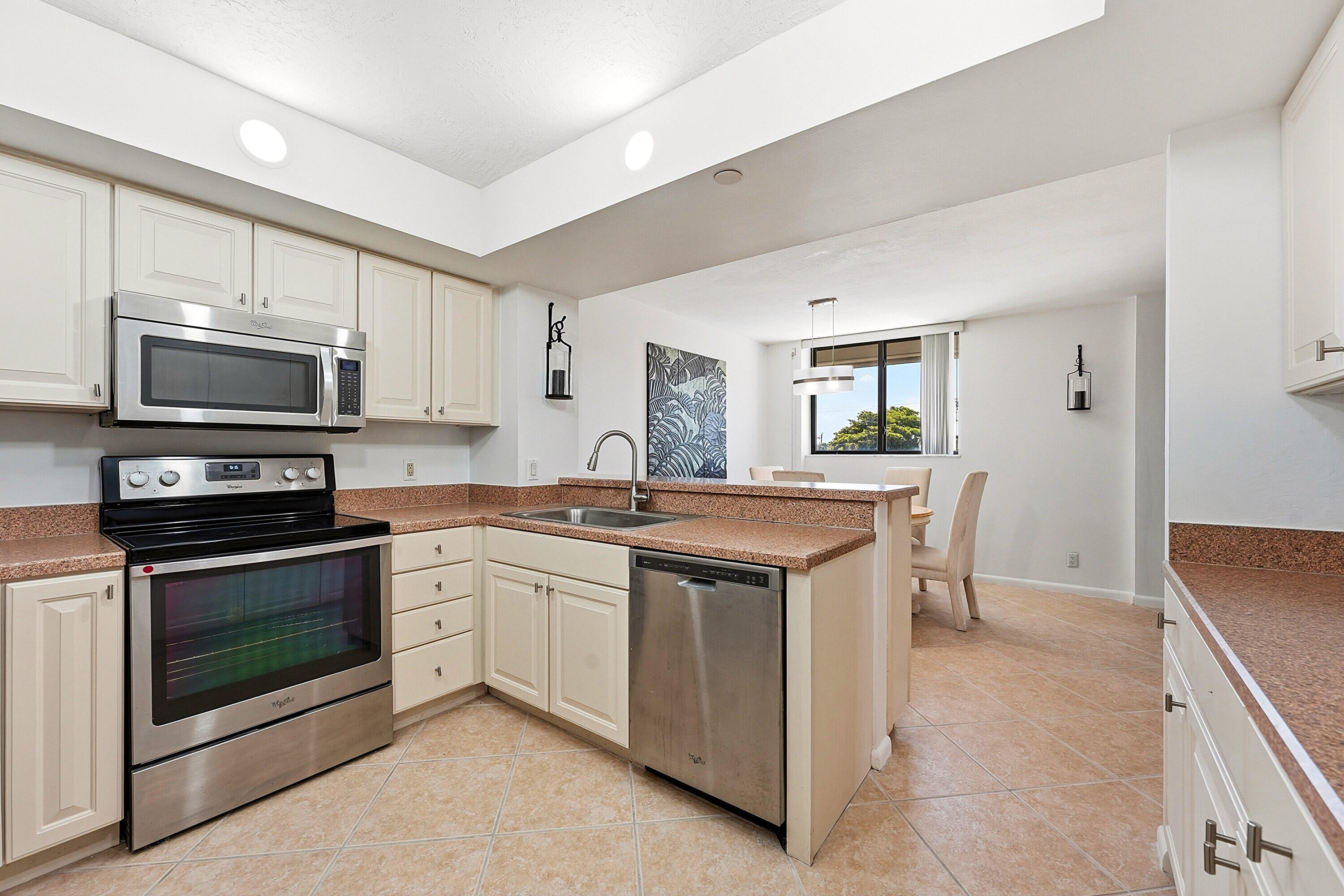 BARCLAY BEACH CLUB PHASE 1, A CONDOMINIUM - Residential