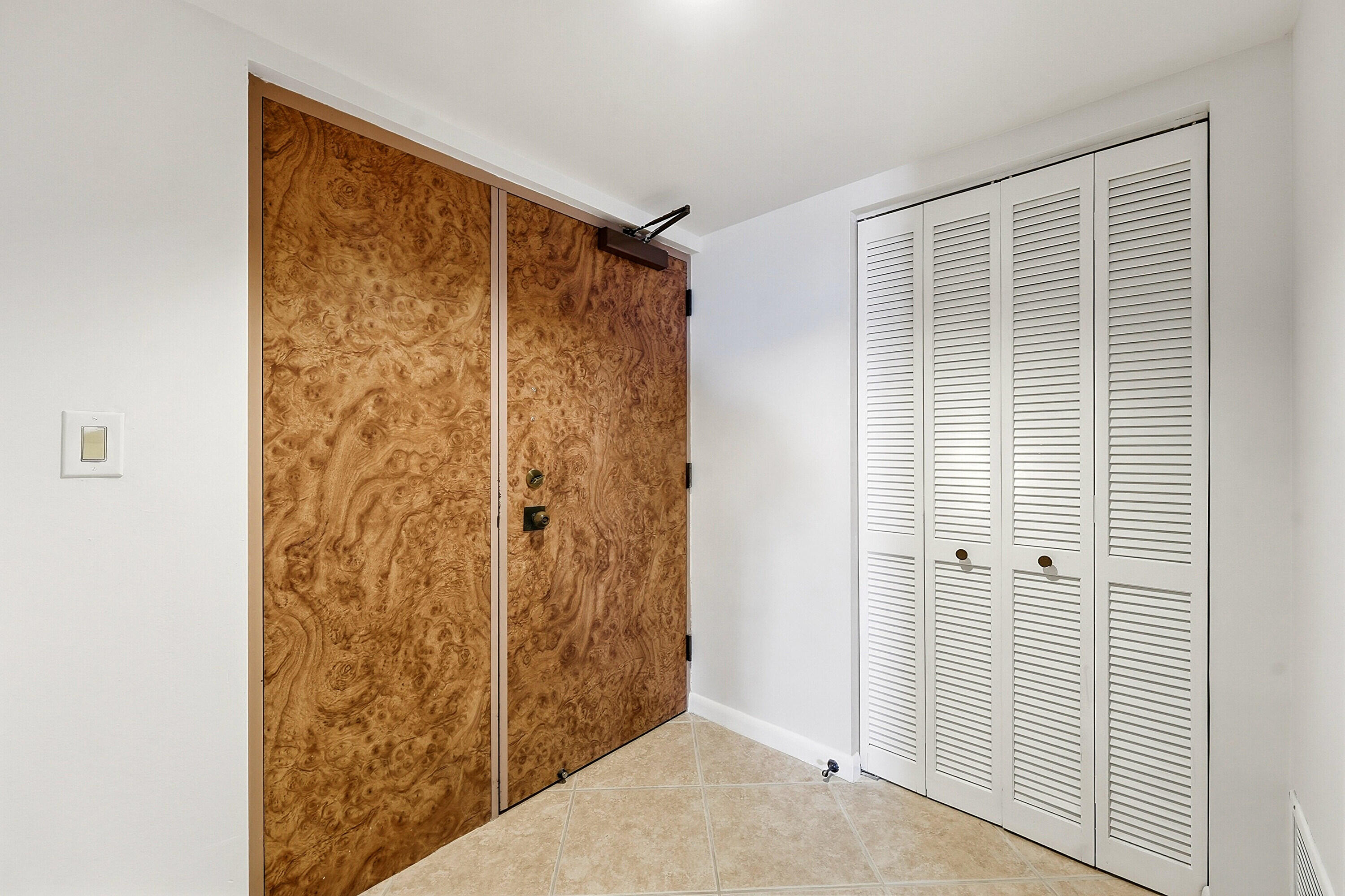 BARCLAY BEACH CLUB PHASE 1, A CONDOMINIUM - Residential