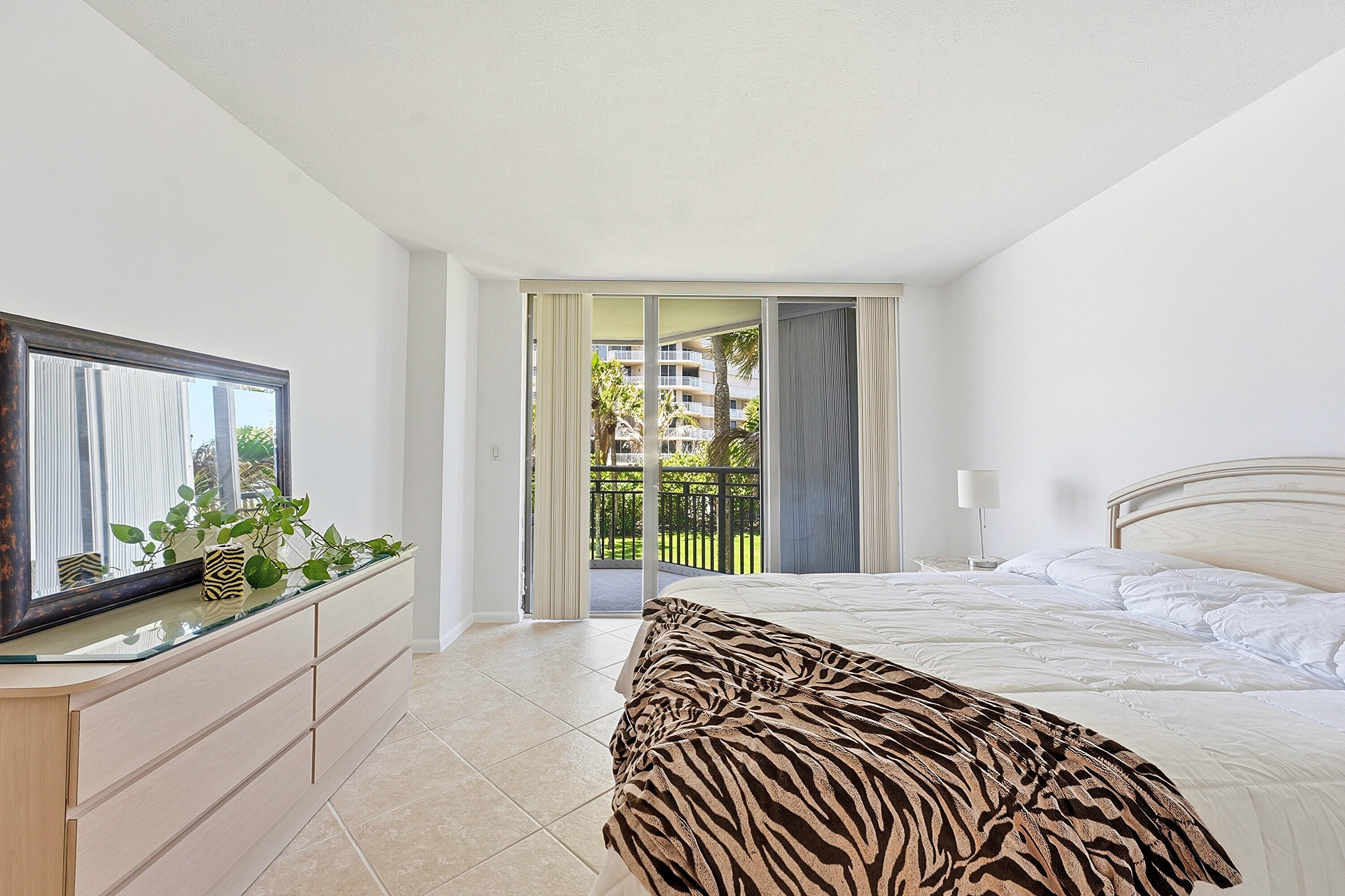 BARCLAY BEACH CLUB PHASE 1, A CONDOMINIUM - Residential