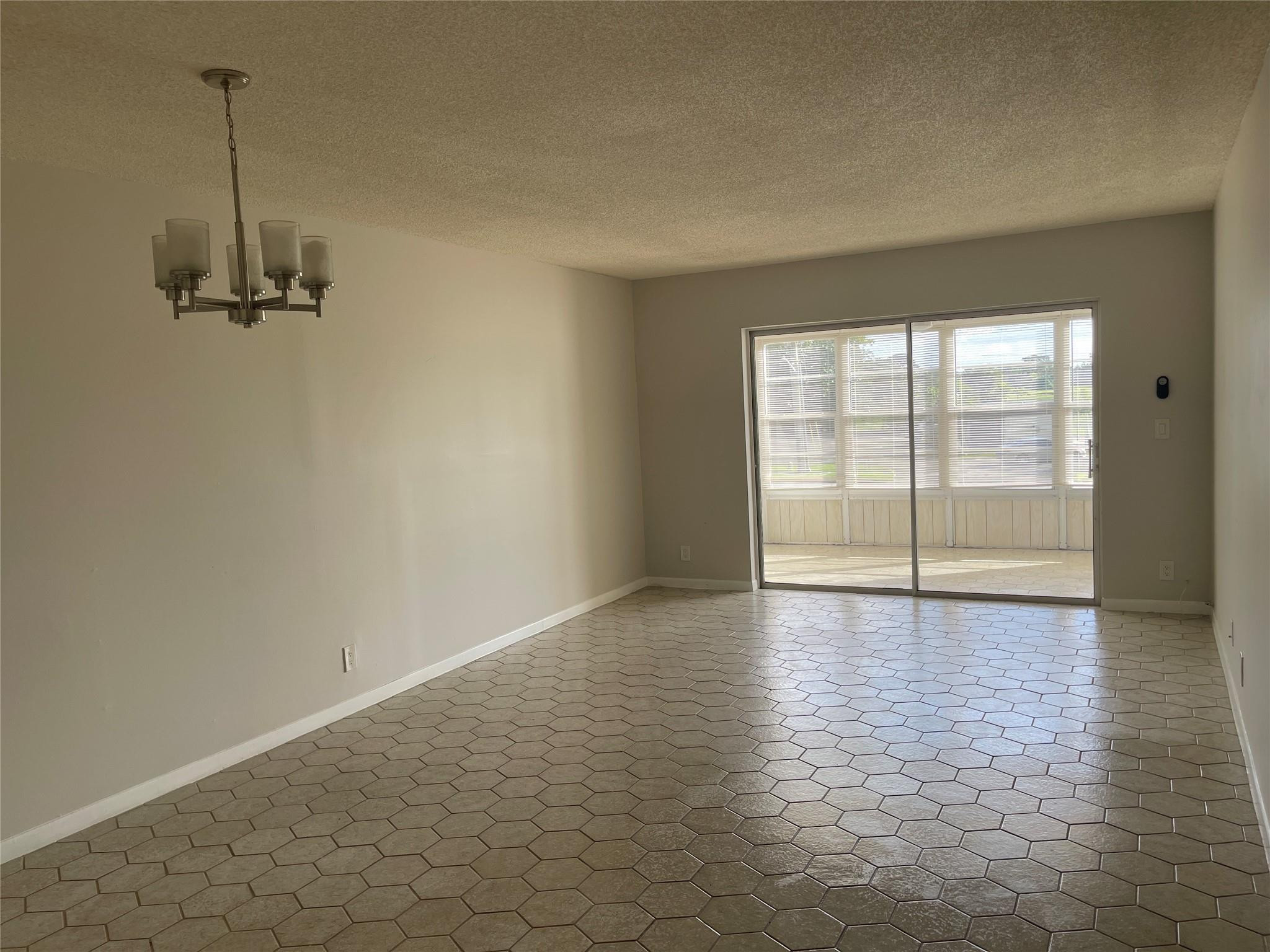 Oriole Golf & Tennis Club - Residential