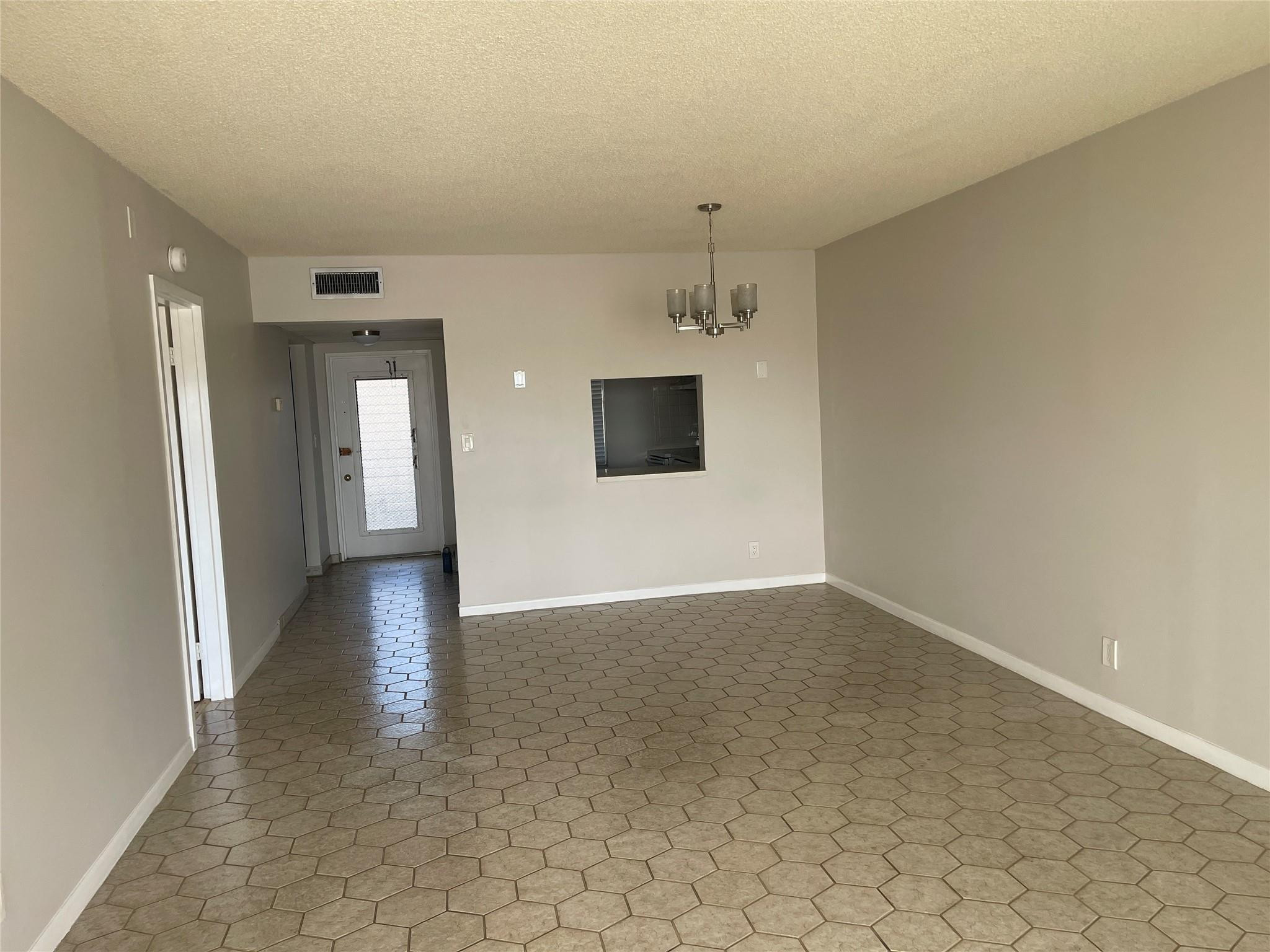 Oriole Golf & Tennis Club - Residential