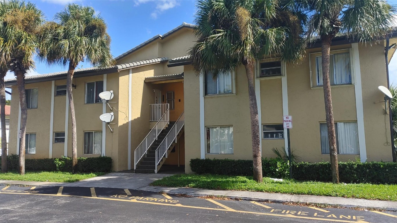 Rarely Available 3 bedroom 2 bathroom condo in Coral Springs. Great rental community allows leasing right away. 2nd floor unit with screened in patio. Coral West is a On Coral Ridge and Wiles road close to Costco, highways, and other amenities. Current long term tenant in place can be lease with tenant.