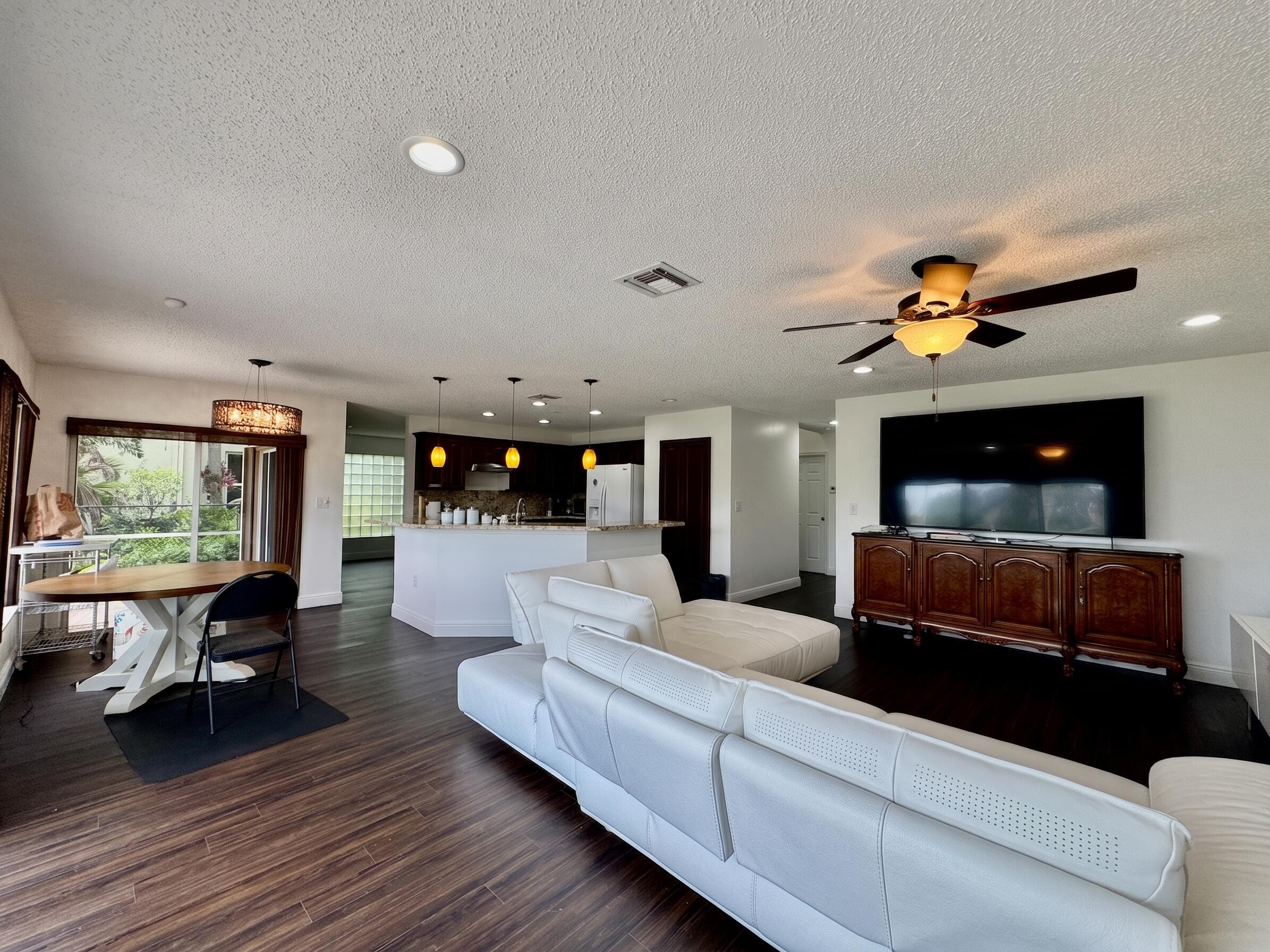 WYNDHAM LAKES NORTH - Residential