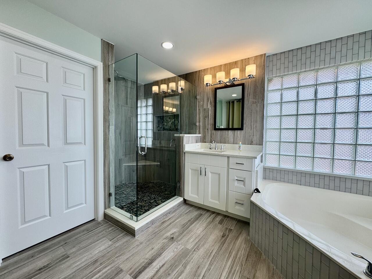 WYNDHAM LAKES NORTH - Residential