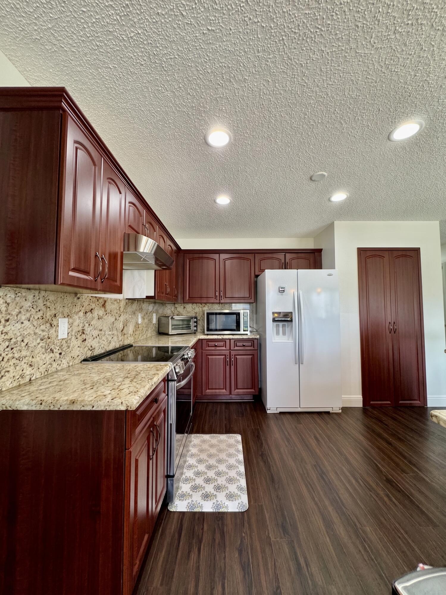 WYNDHAM LAKES NORTH - Residential