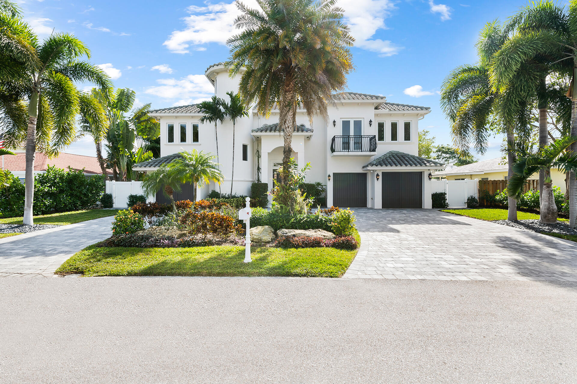 CARIBBEAN KEYS - Residential