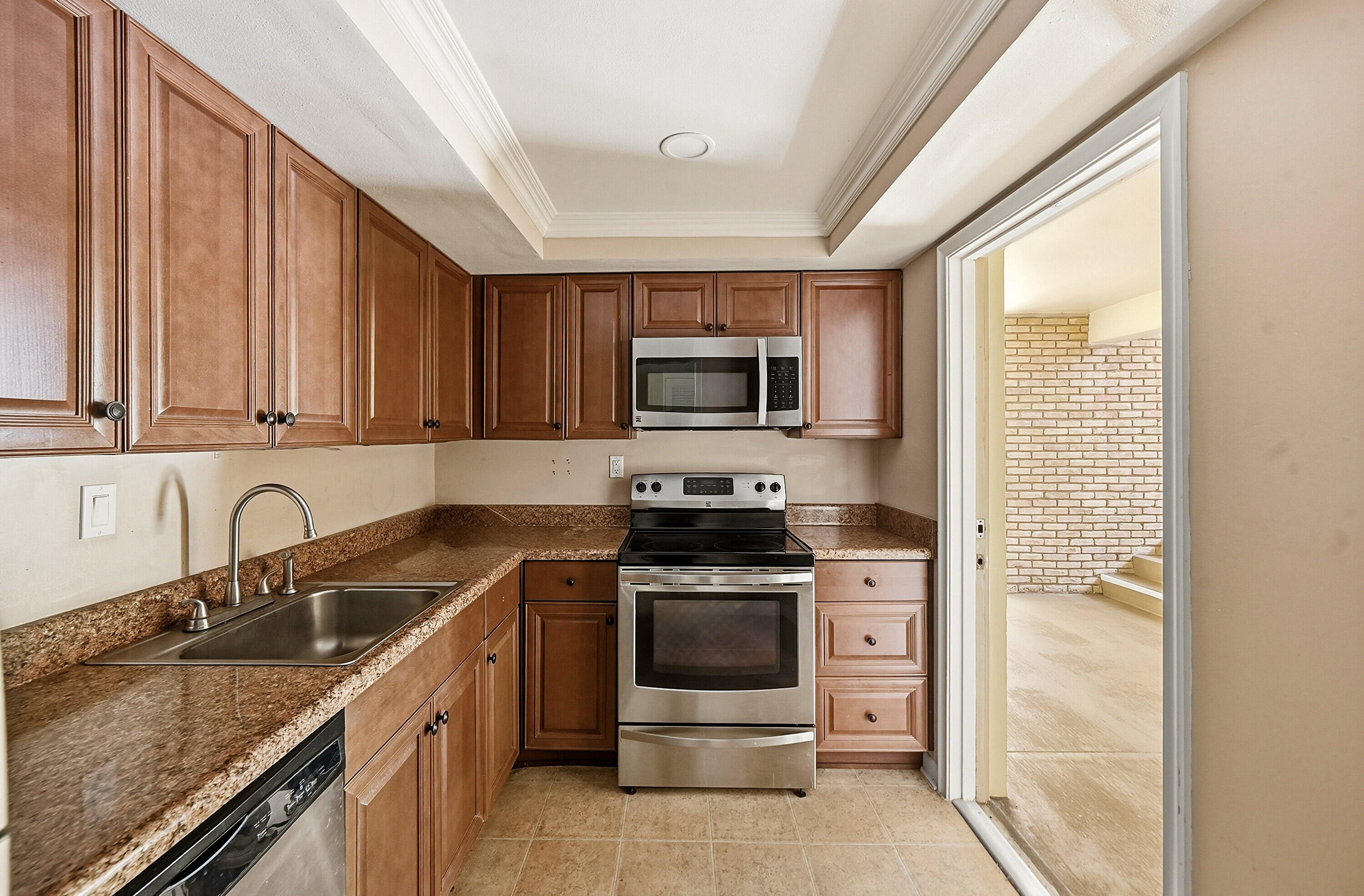 TAMBERLANE 4 CONDO - Residential