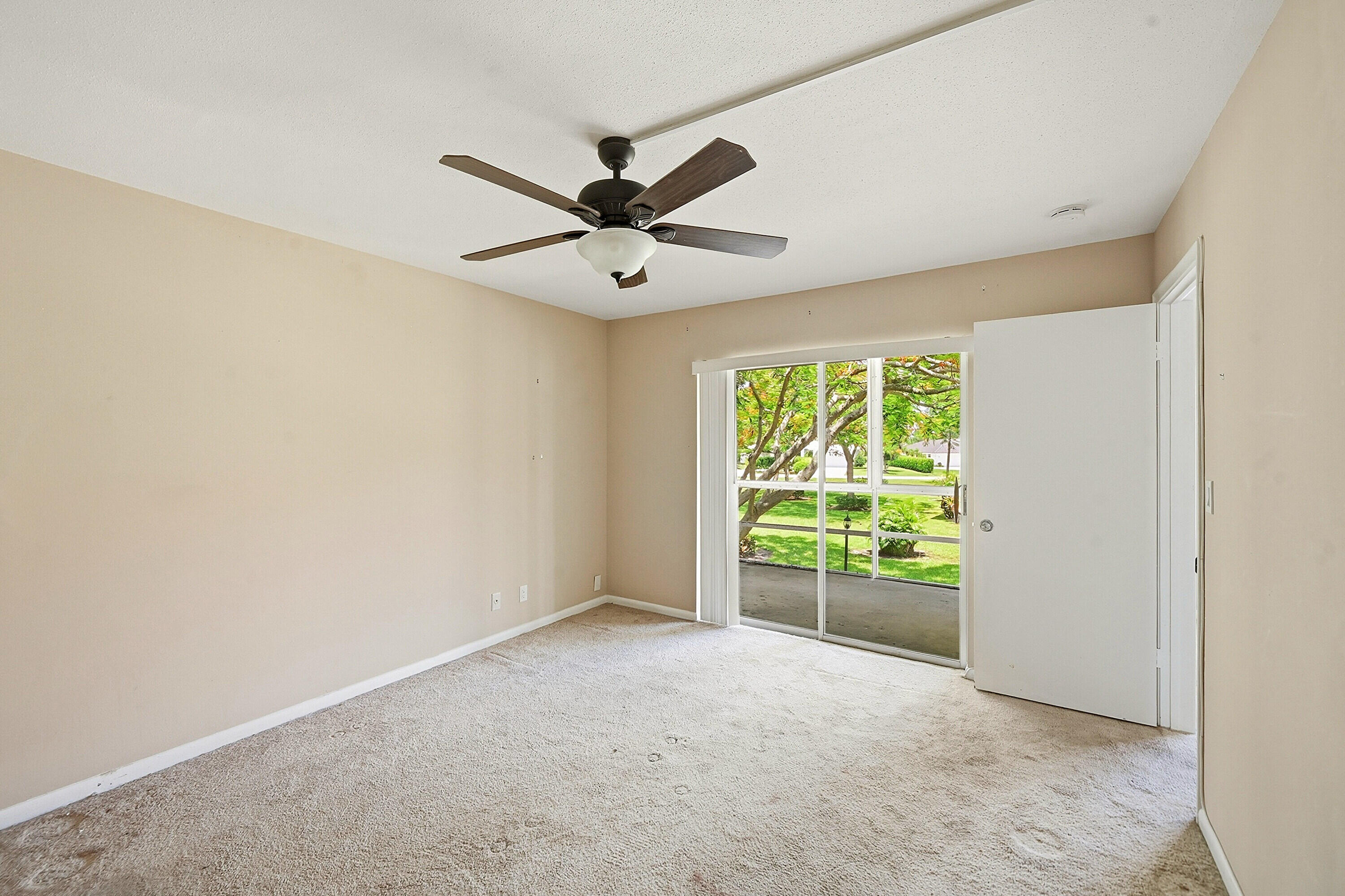 TAMBERLANE 4 CONDO - Residential