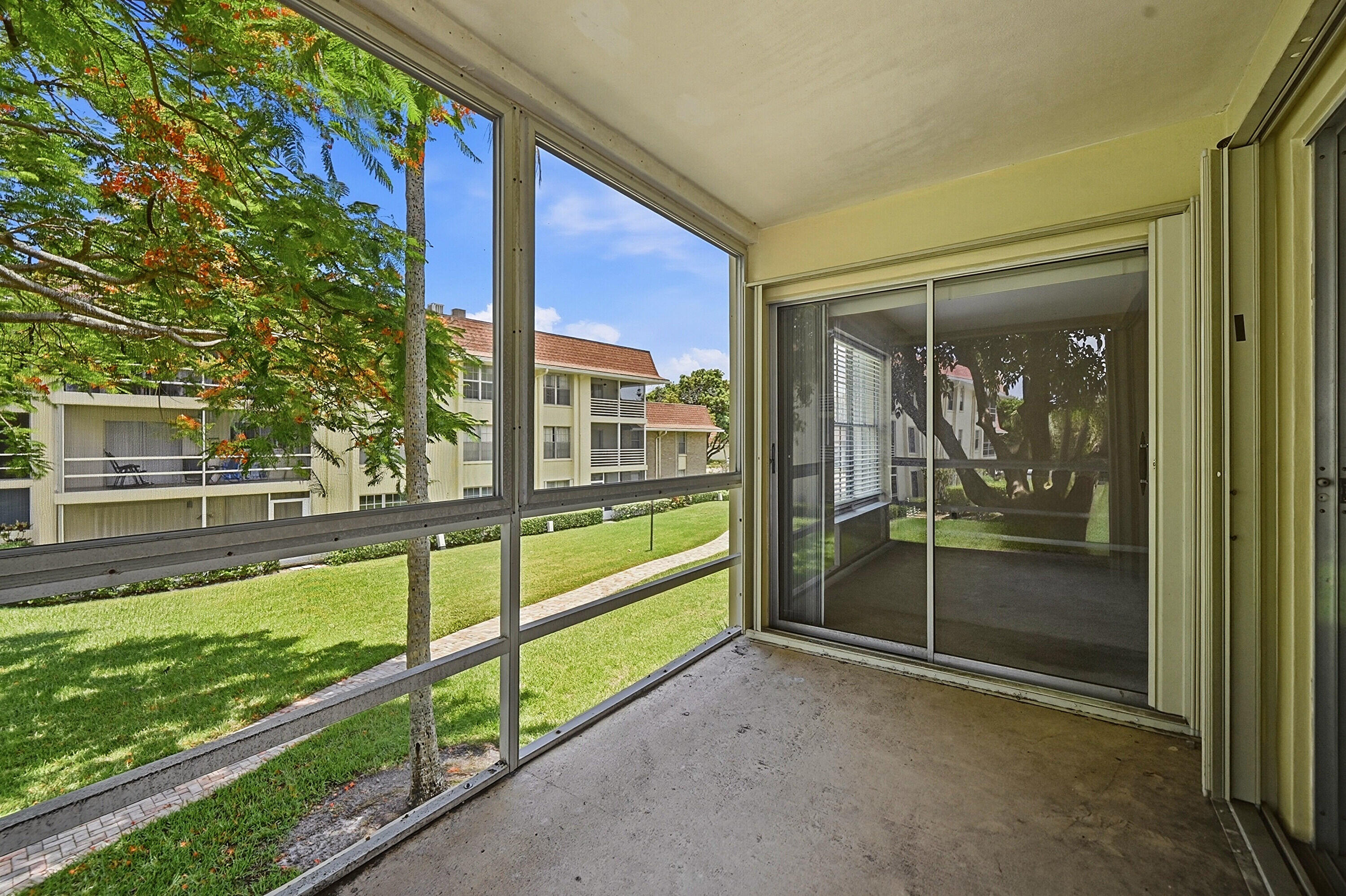 TAMBERLANE 4 CONDO - Residential