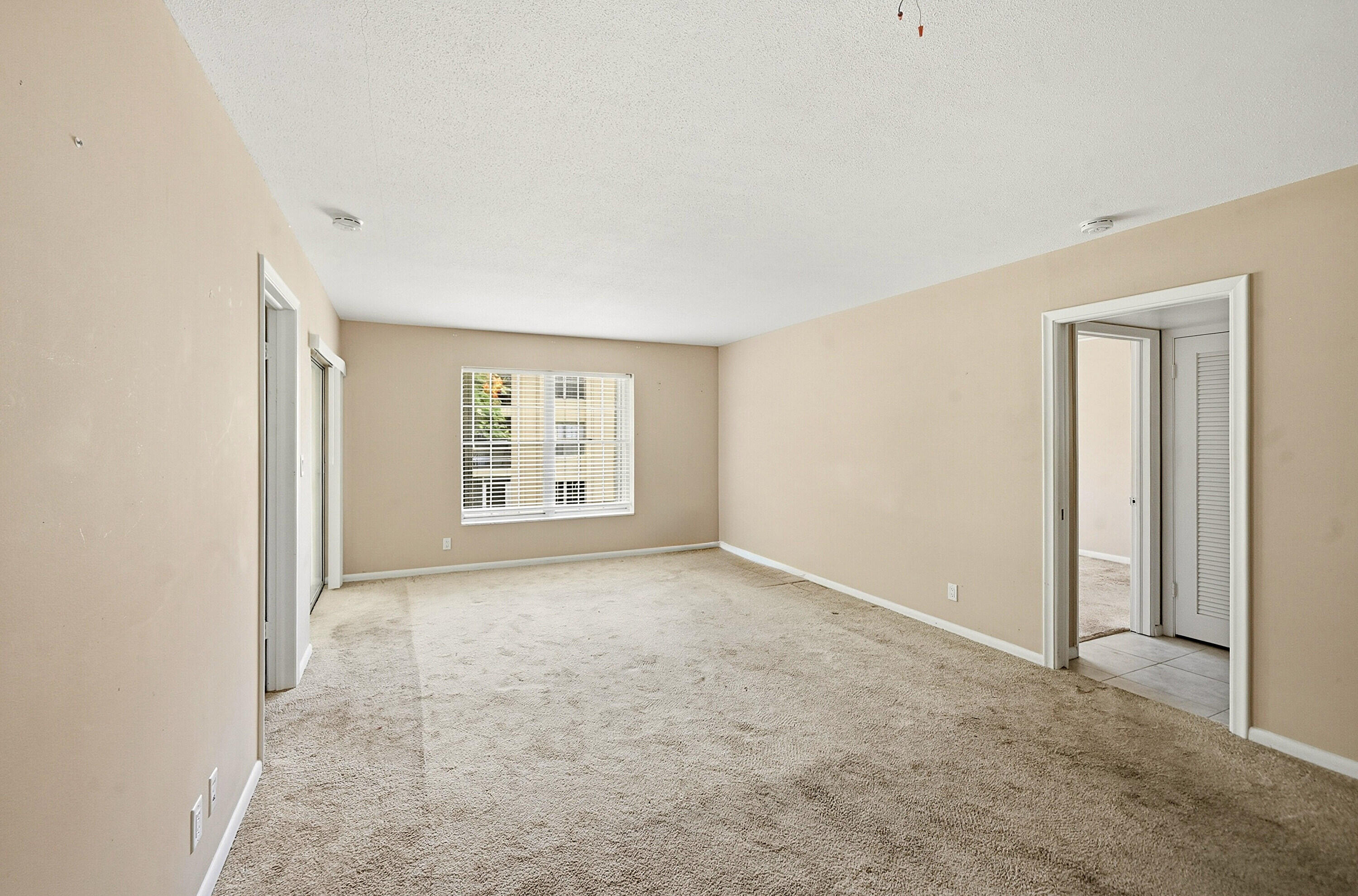 TAMBERLANE 4 CONDO - Residential