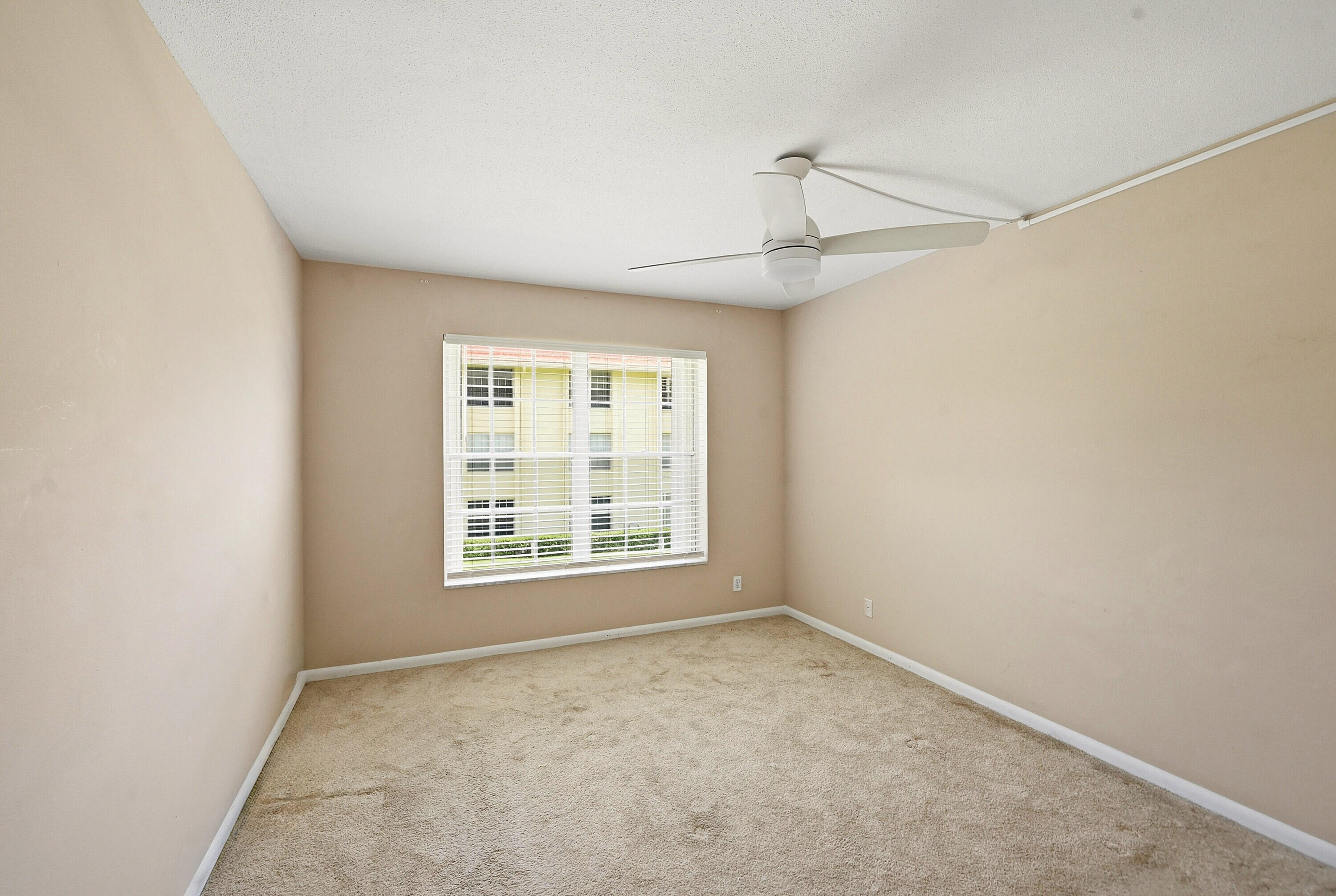 TAMBERLANE 4 CONDO - Residential