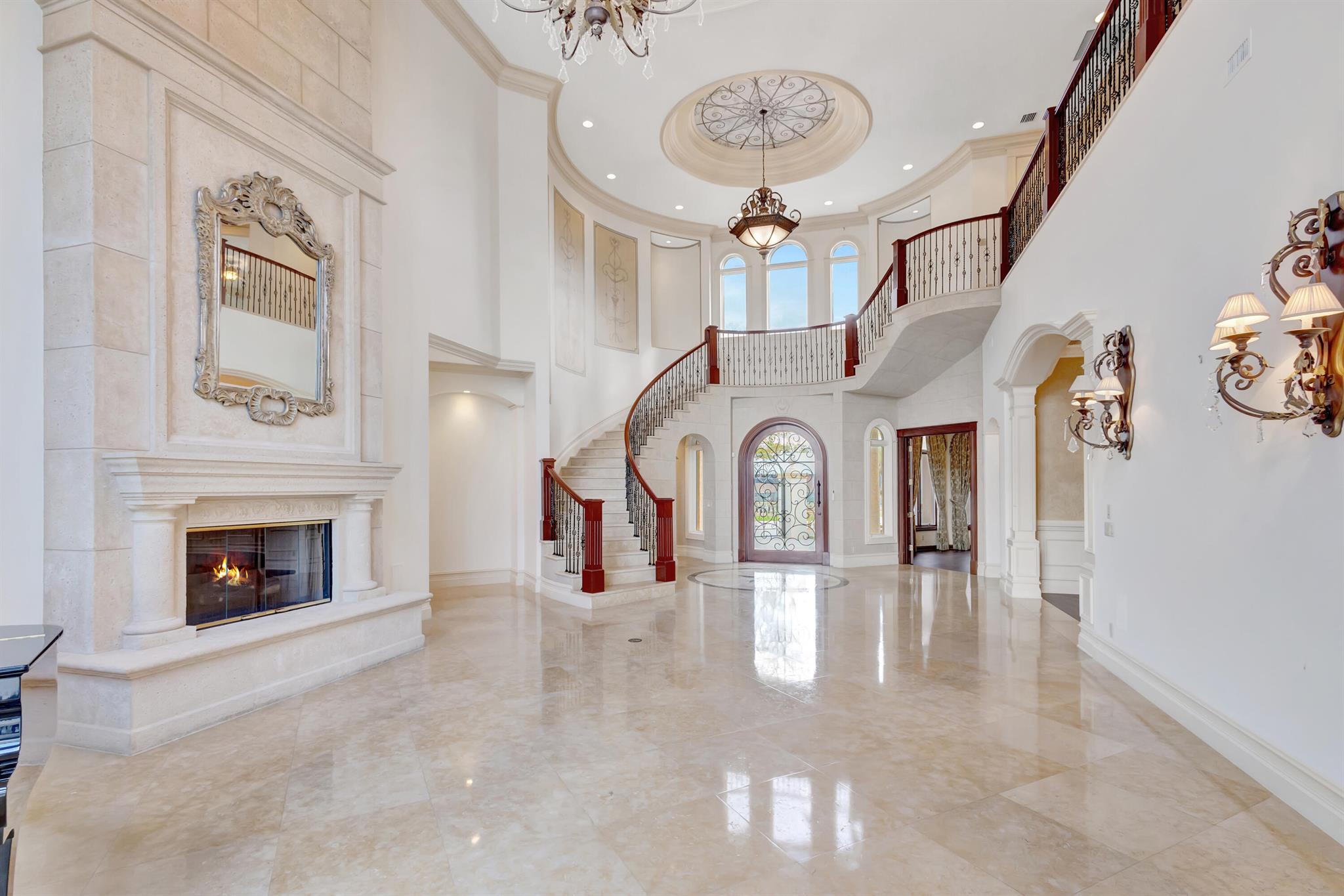 ADMIRALS COVE - Residential