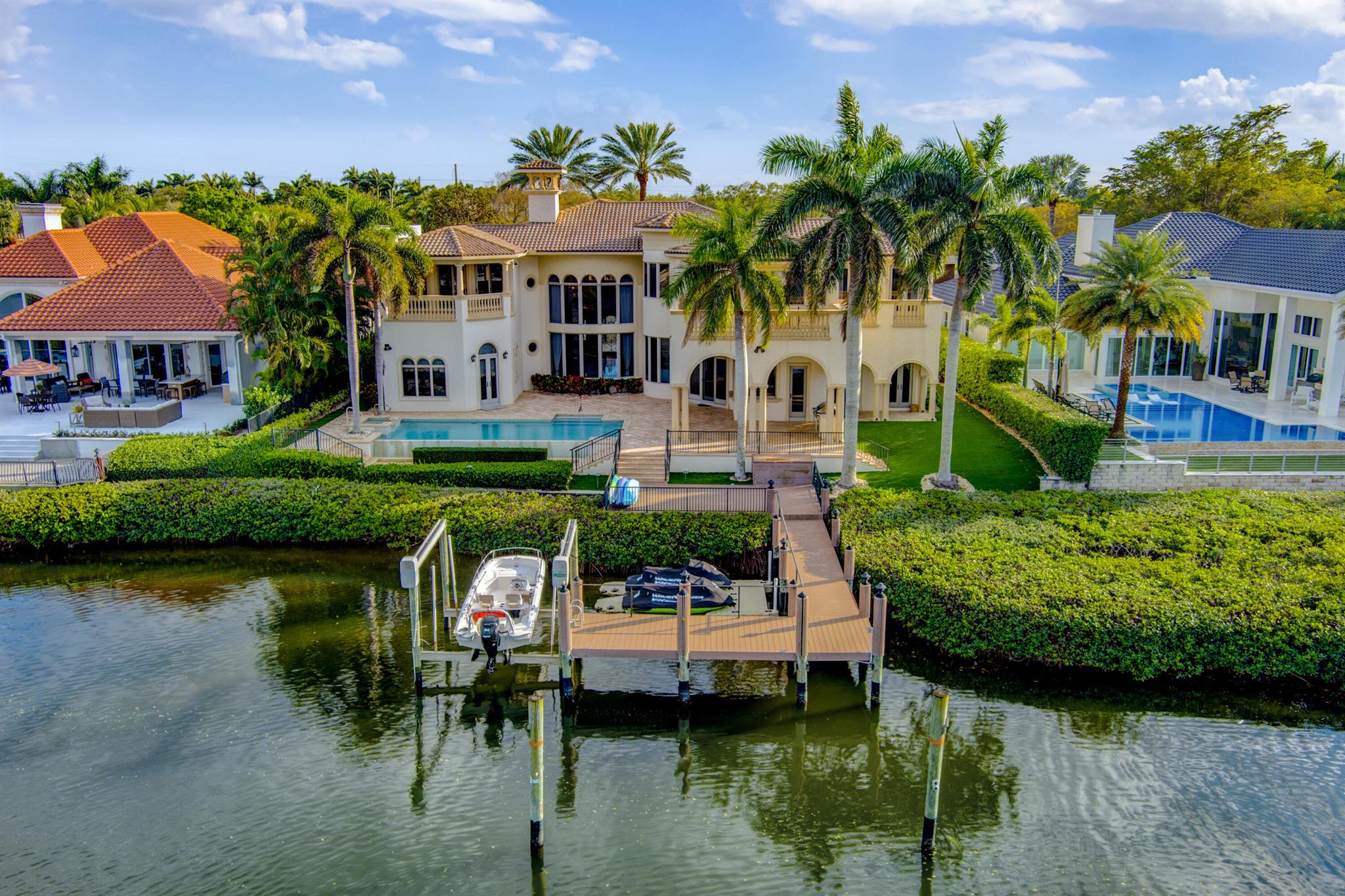 ADMIRALS COVE - Residential