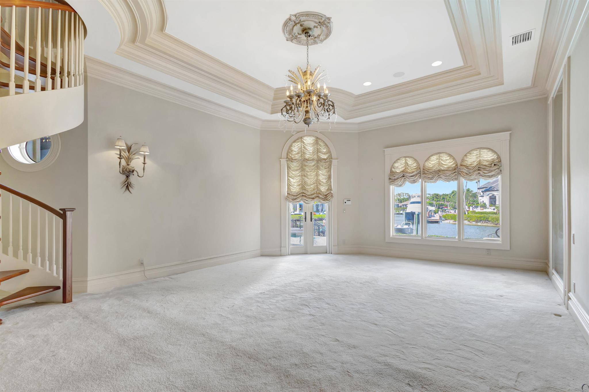ADMIRALS COVE - Residential