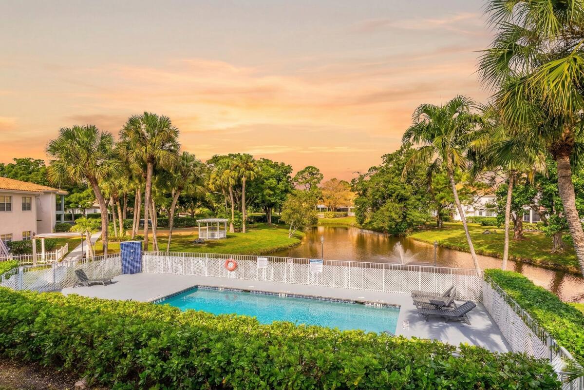 VIA DELRAY CONDOS - Residential Lease