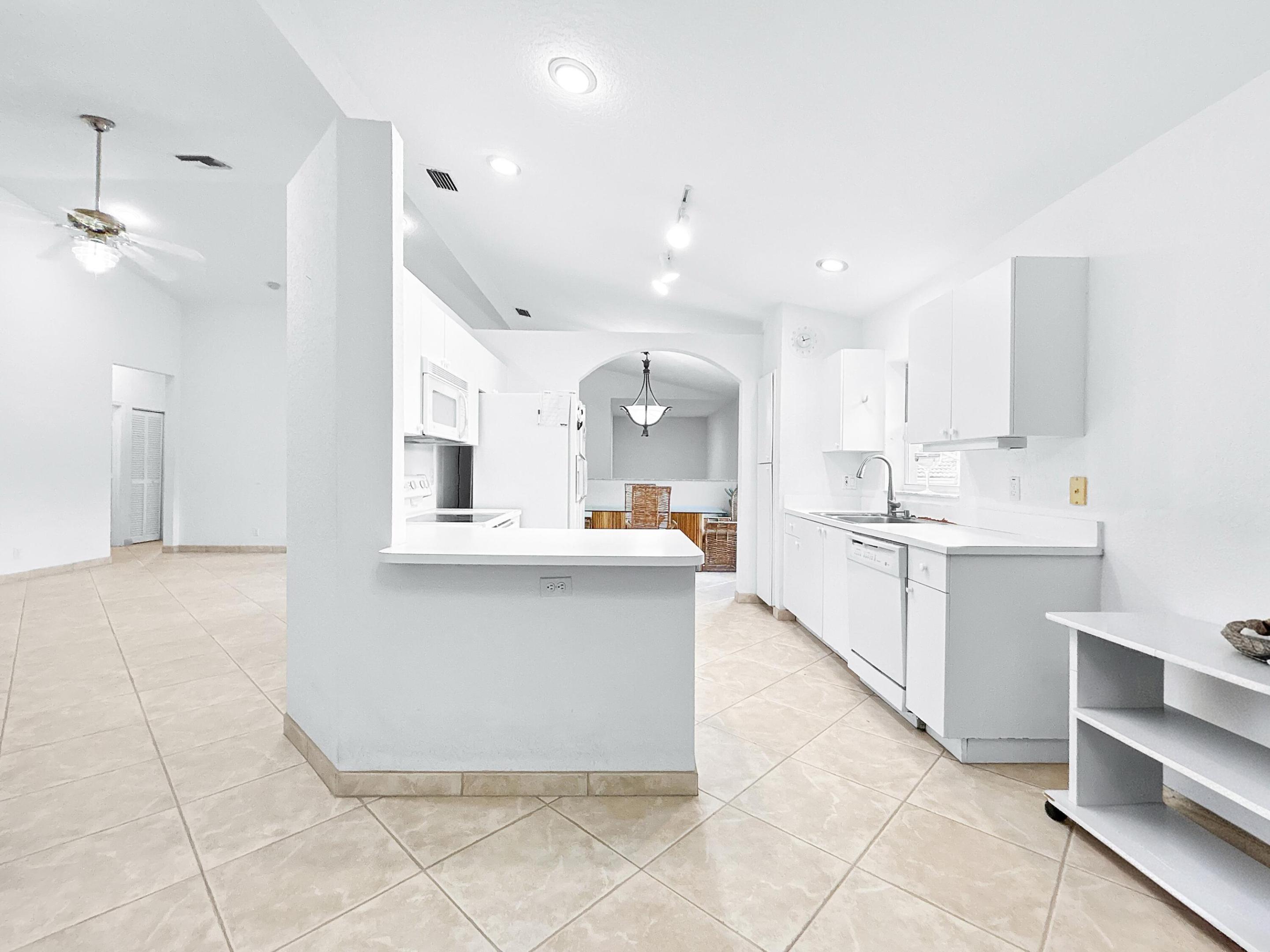 GROVE VILLAGE CONDO - Residential