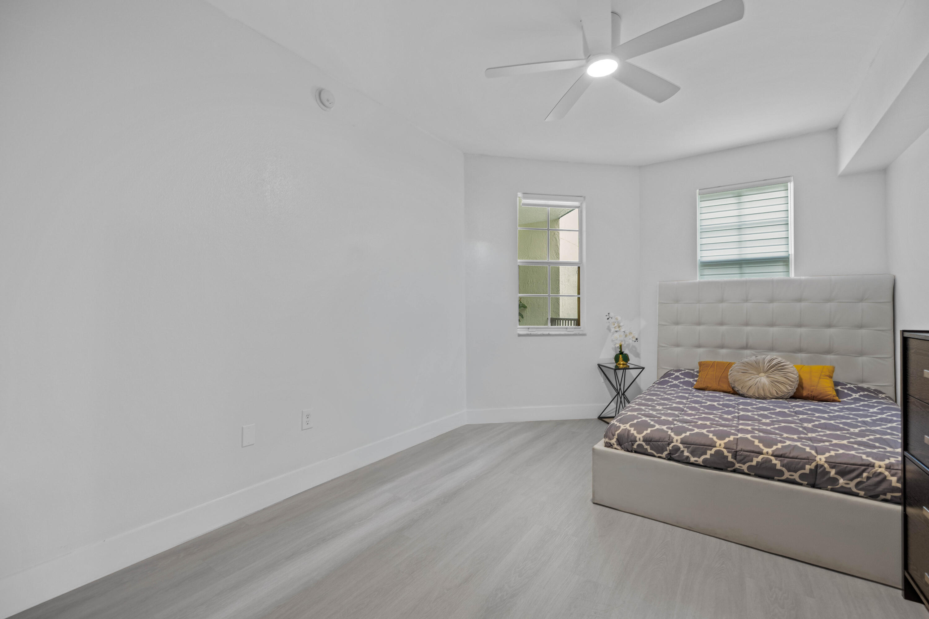 SOLE AT FORT LAUDERDALE - Residential