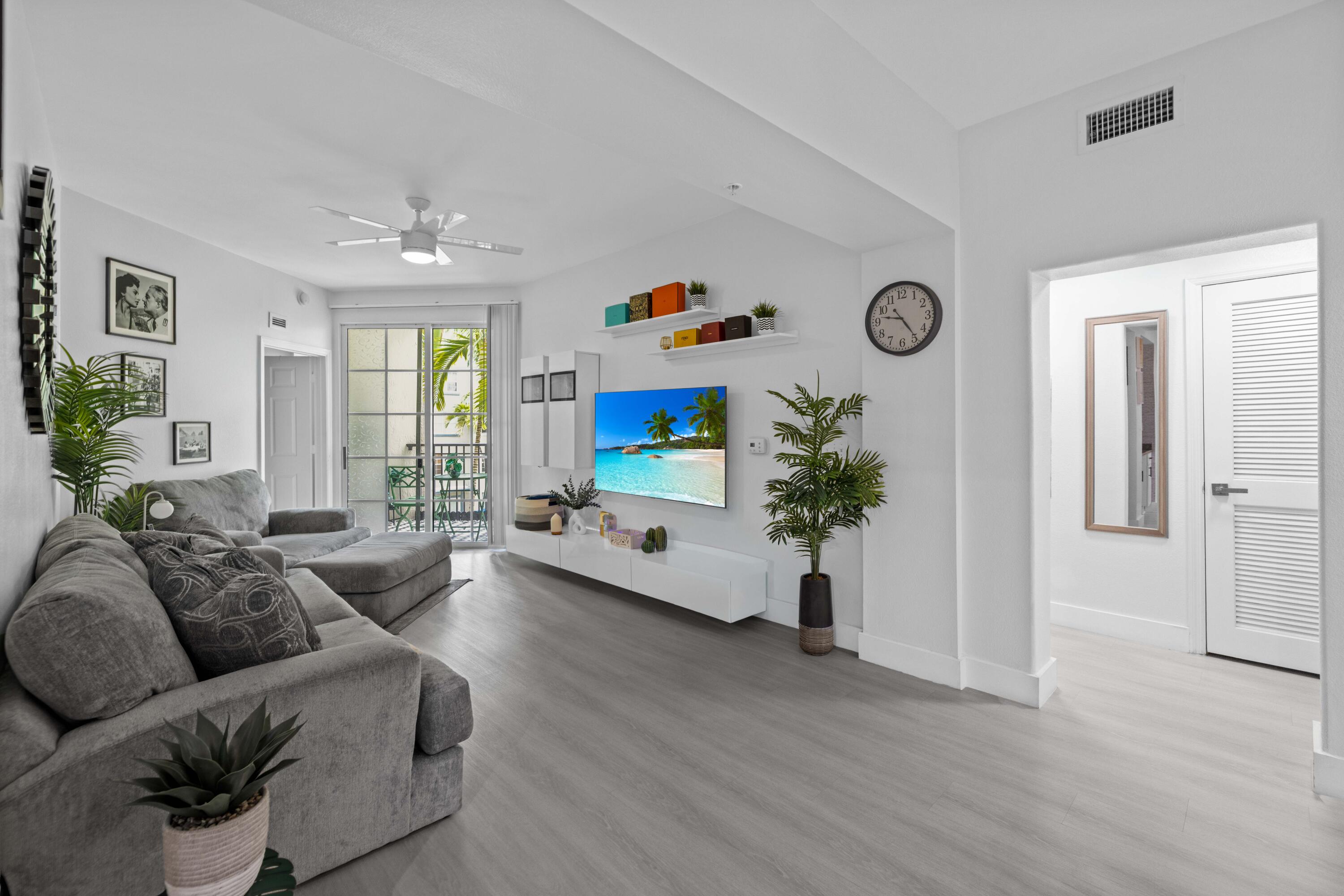SOLE AT FORT LAUDERDALE - Residential
