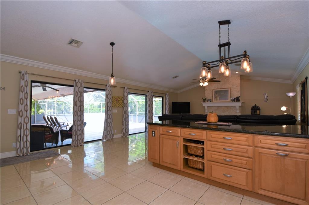 EAGLE TRACE / EAGLE POINT - Residential