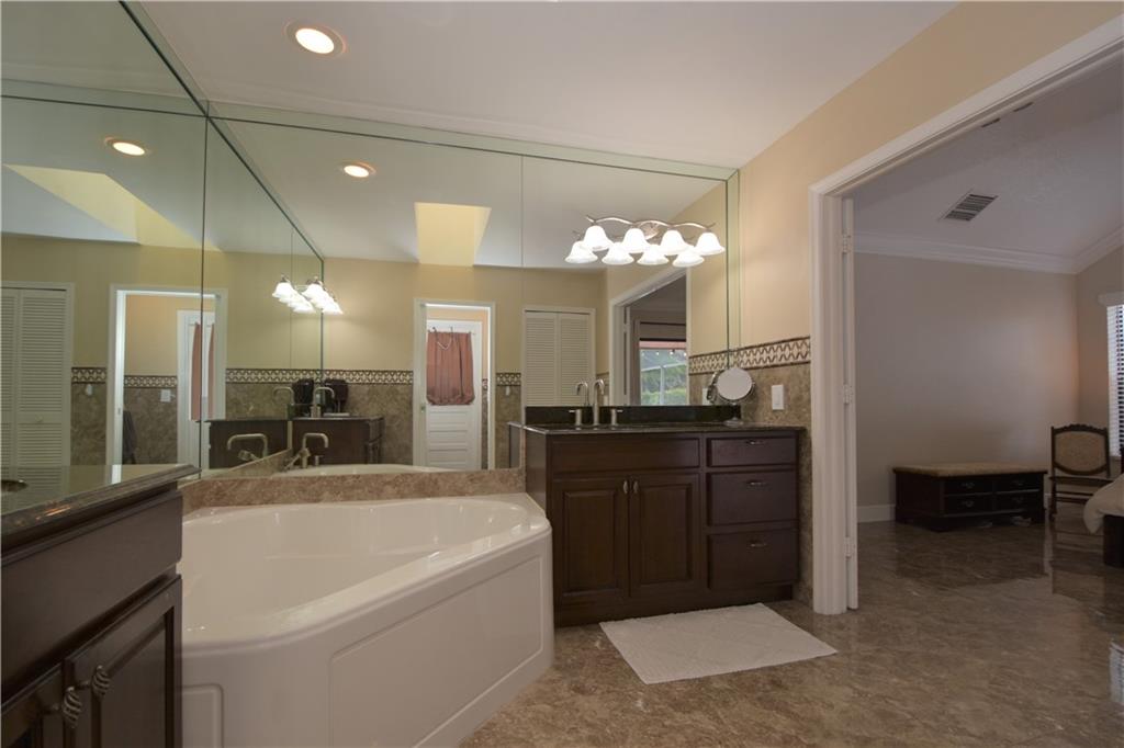 EAGLE TRACE / EAGLE POINT - Residential