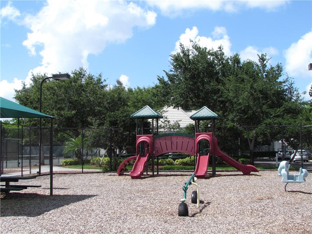 EAGLE TRACE / EAGLE POINT - Residential