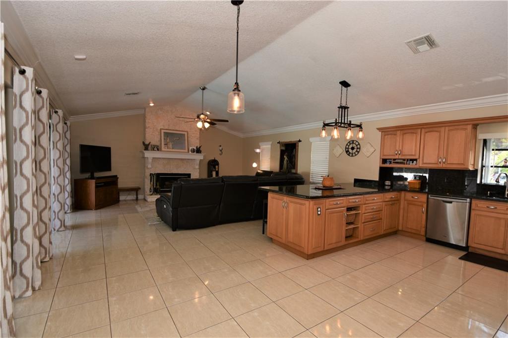 EAGLE TRACE / EAGLE POINT - Residential