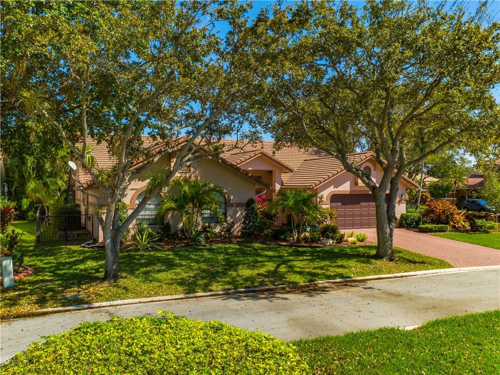 EAGLE TRACE / EAGLE POINT - Residential