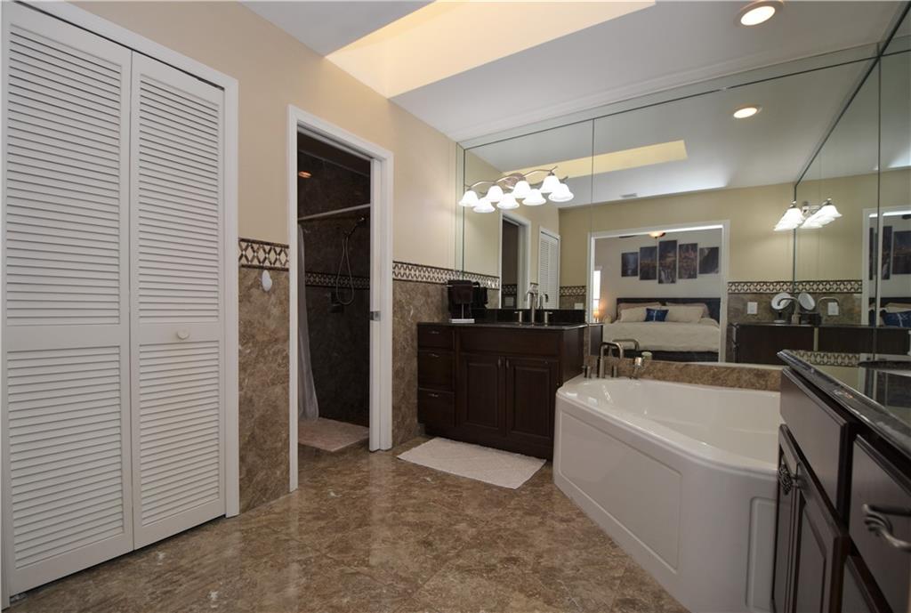 EAGLE TRACE / EAGLE POINT - Residential