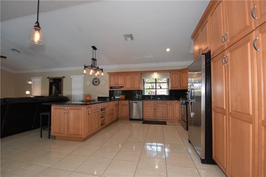 EAGLE TRACE / EAGLE POINT - Residential
