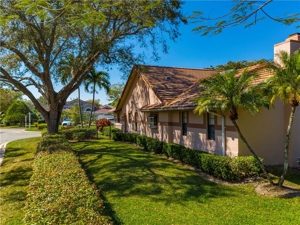 EAGLE TRACE / EAGLE POINT - Residential