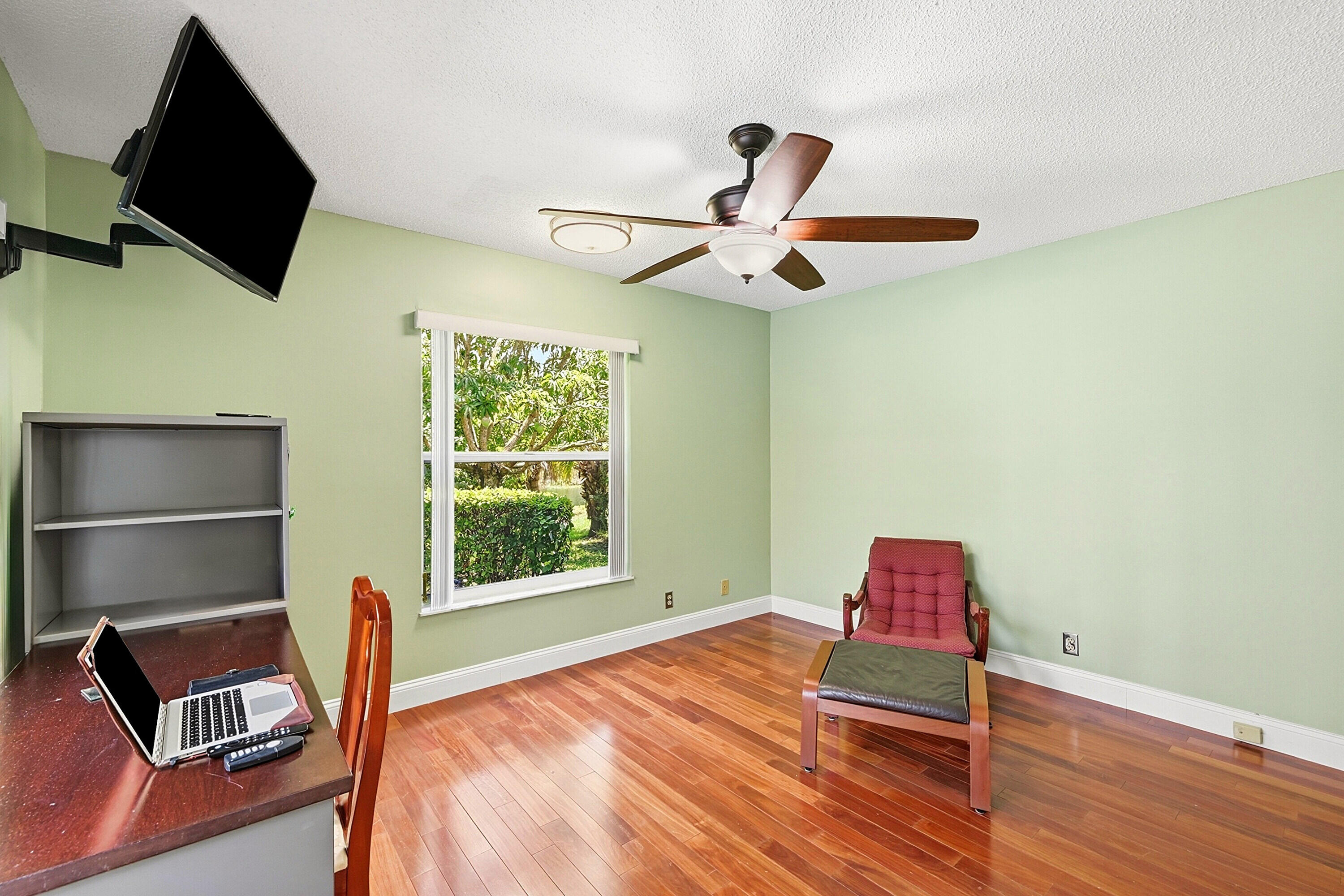 NORTH SPRINGS - Residential