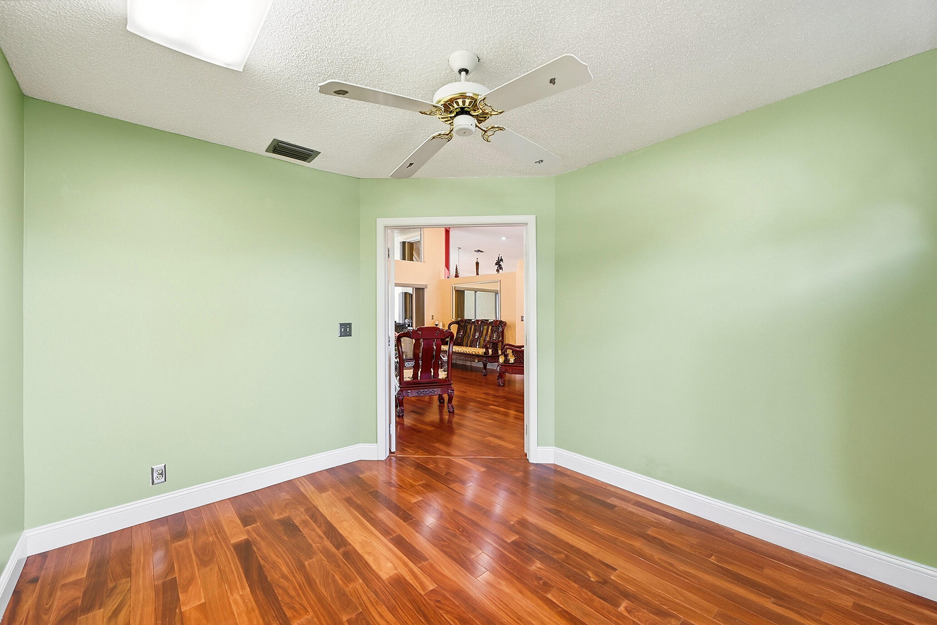 NORTH SPRINGS - Residential